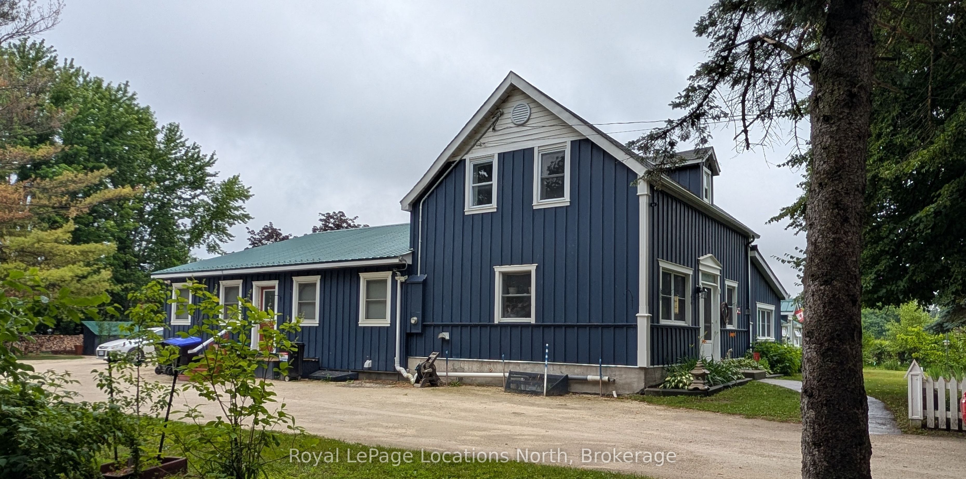 236 PHILLIPS Street S, Clearview, ON L0M 1S0 photo 3