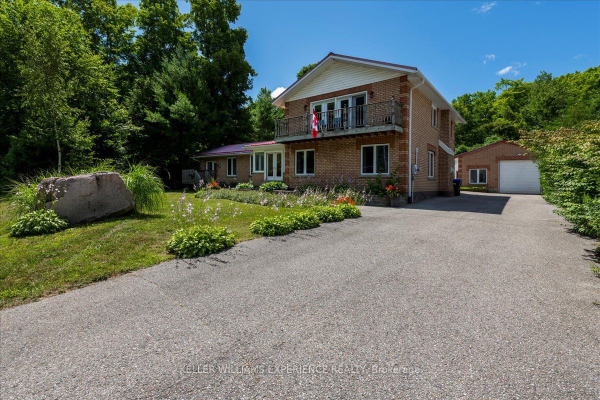 1512 Champlain Road, Tiny, ON L9M 0C1