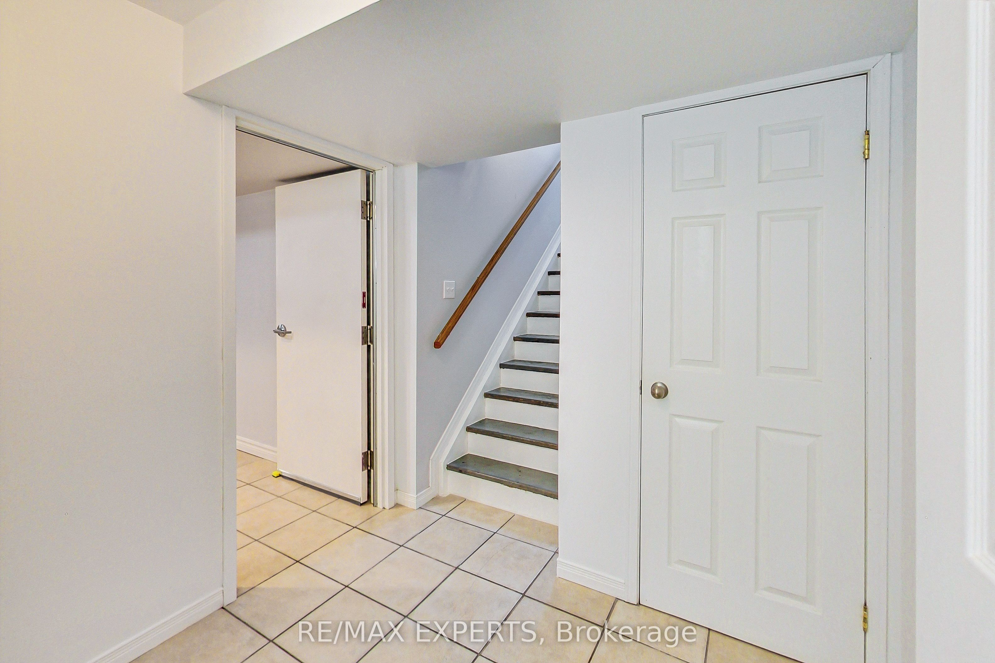 10 Butternut Drive, Barrie, ON L4N 0E2 photo 3
