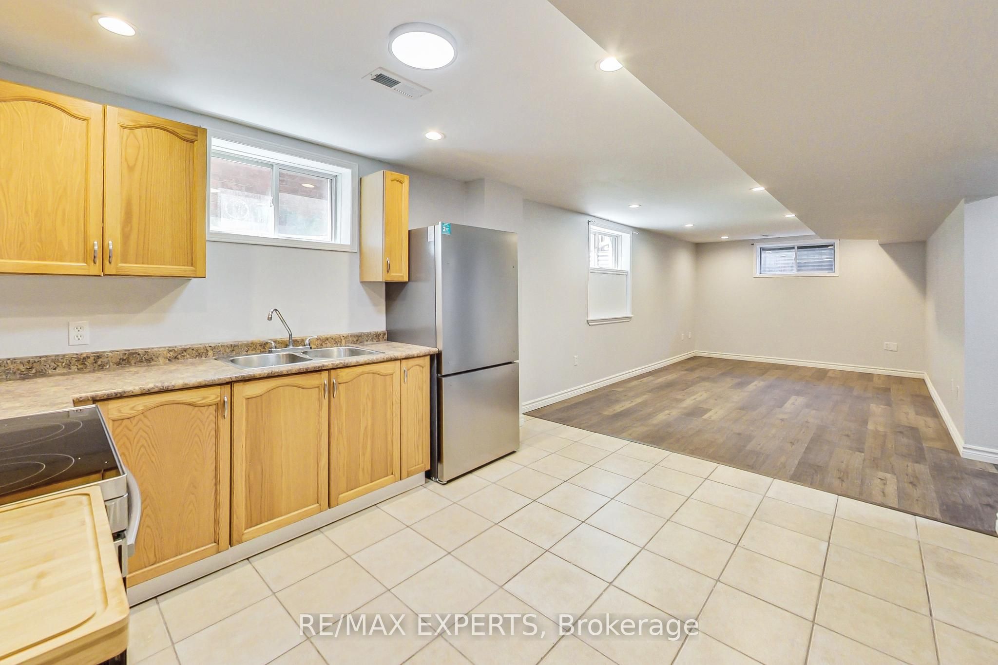 10 Butternut Drive, Barrie, ON L4N 0E2 photo 4