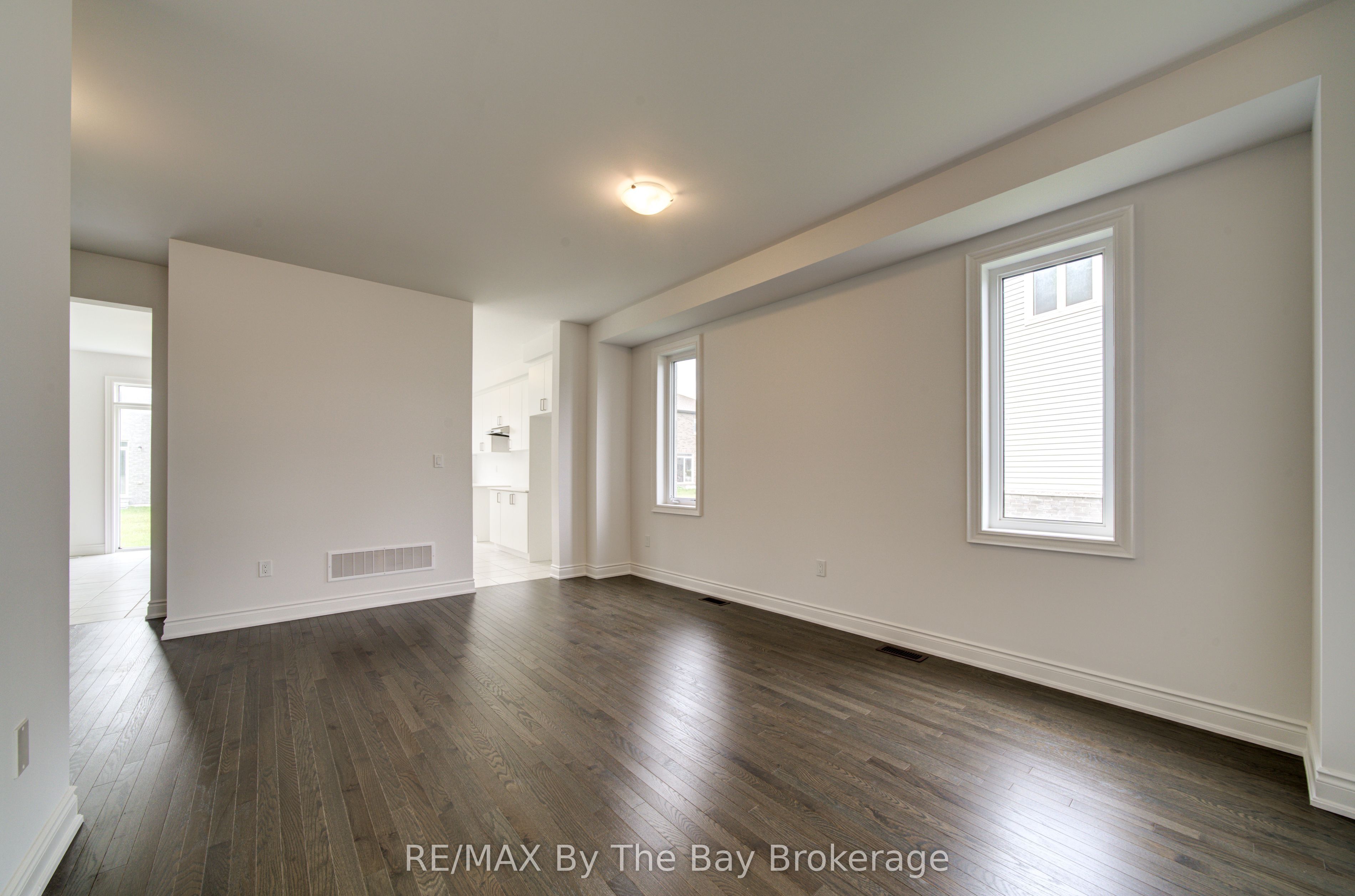 19 Amber Drive, Wasaga Beach, ON L9Z 0R9 photo 3