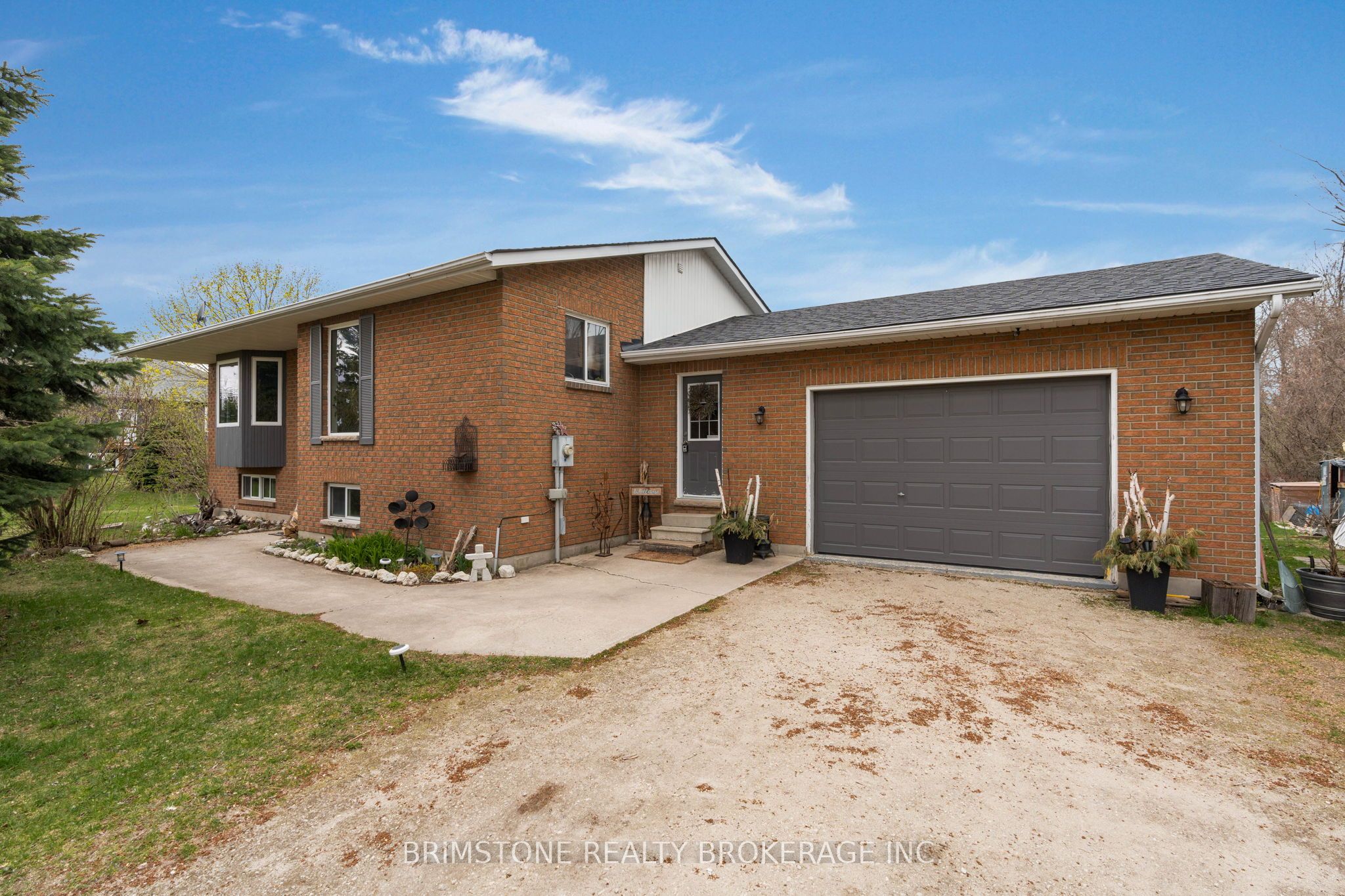 220 Morgan Road, Wasaga Beach, ON L9Z 1N4 photo 2