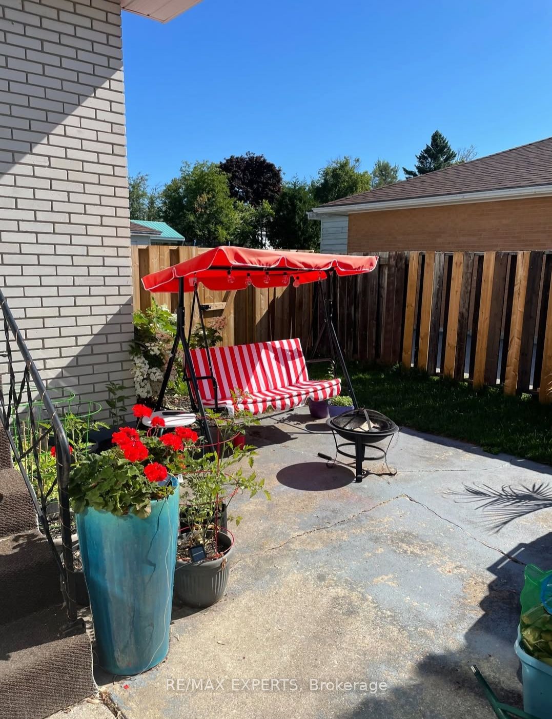 7 Willow Street, Collingwood, ON L9Y 2H9 photo 3