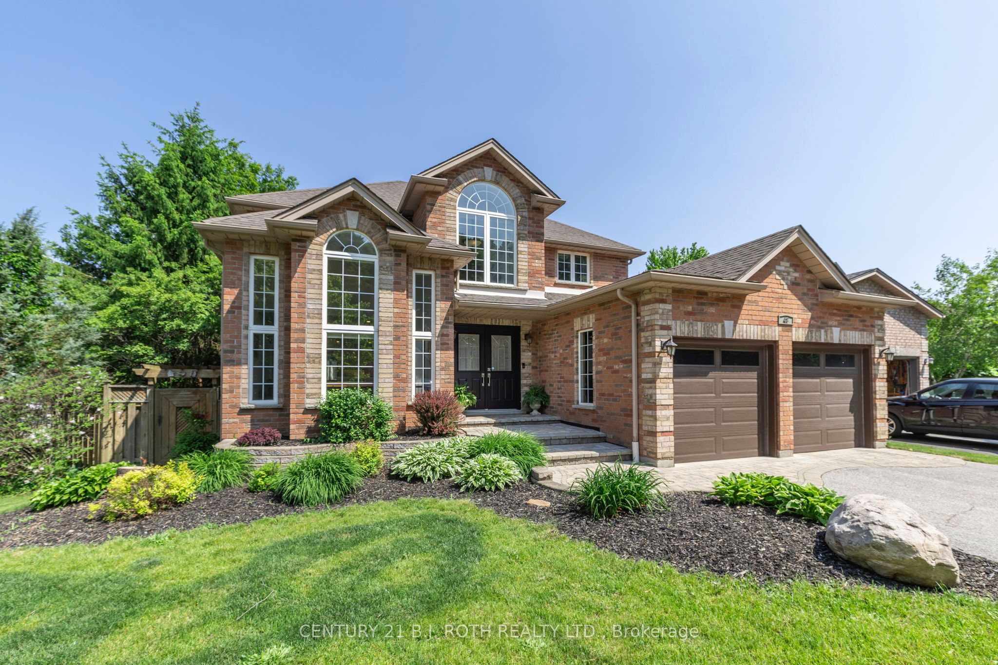 48 Crimson Ridge Road, Barrie, ON L4N 9S1