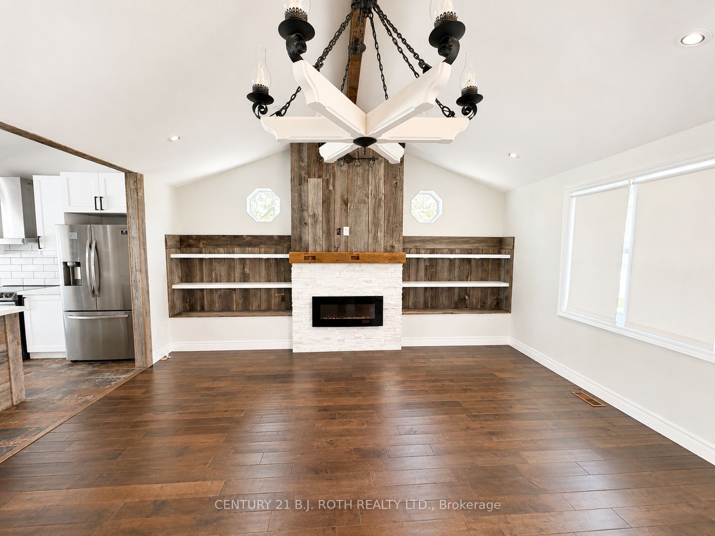 288 RIVER Road E, Wasaga Beach, ON L9Z 2L7 photo 2