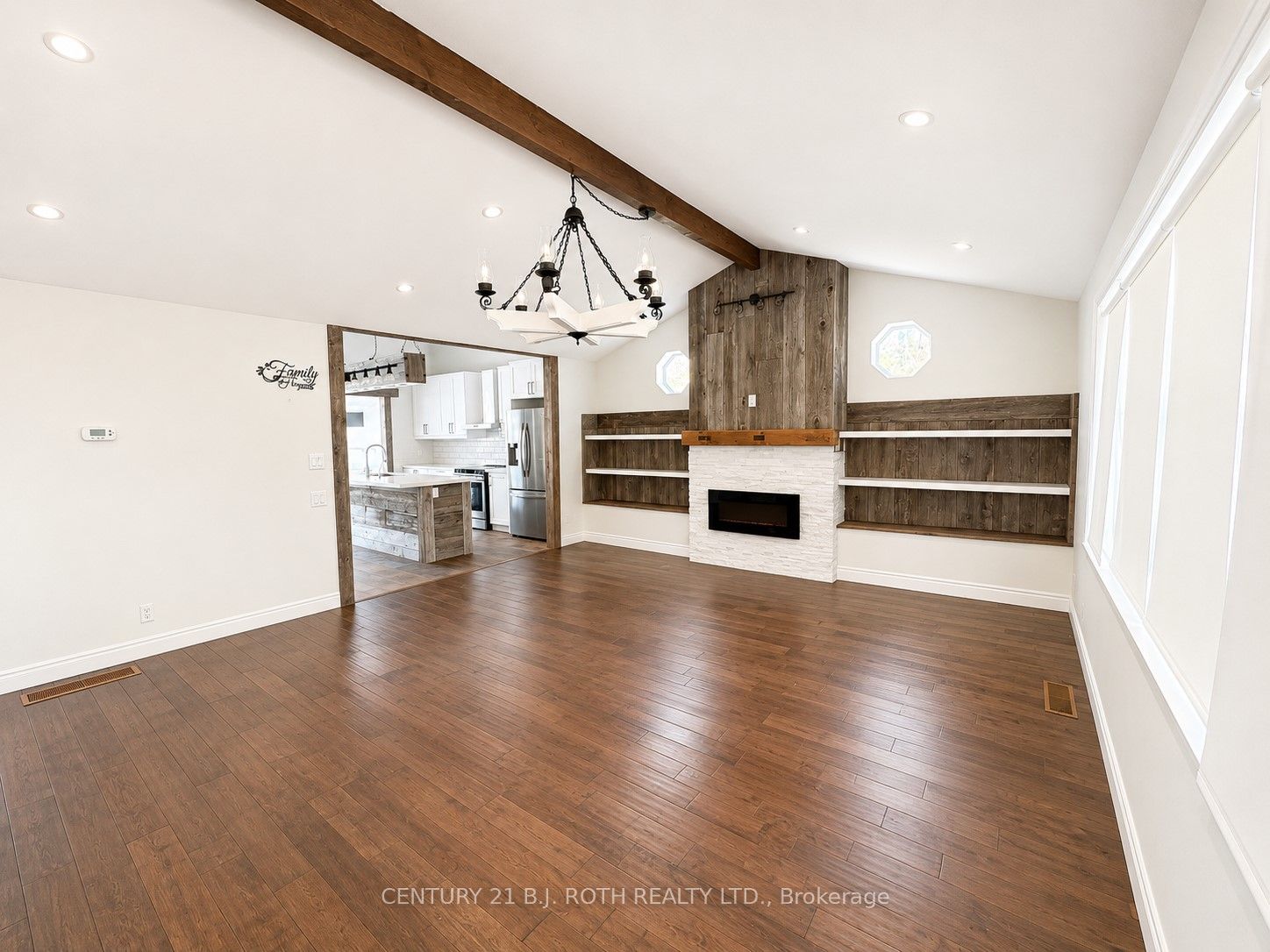 288 RIVER Road E, Wasaga Beach, ON L9Z 2L7 photo 3