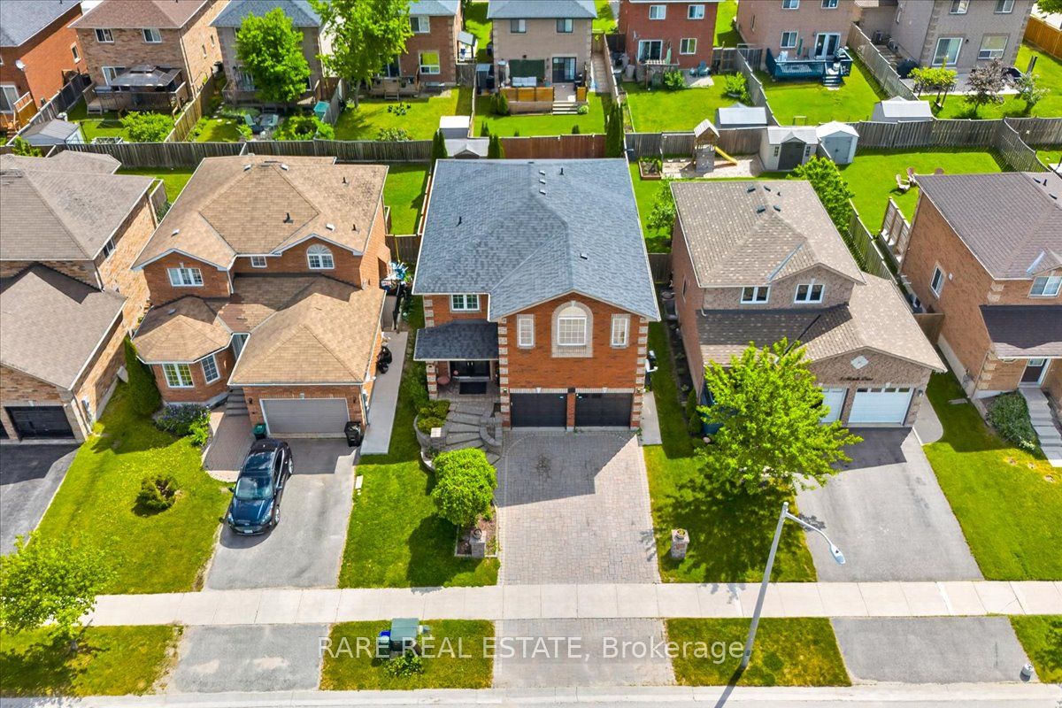 7 Michelle Drive, Barrie, ON L4N 5Y1 photo 3