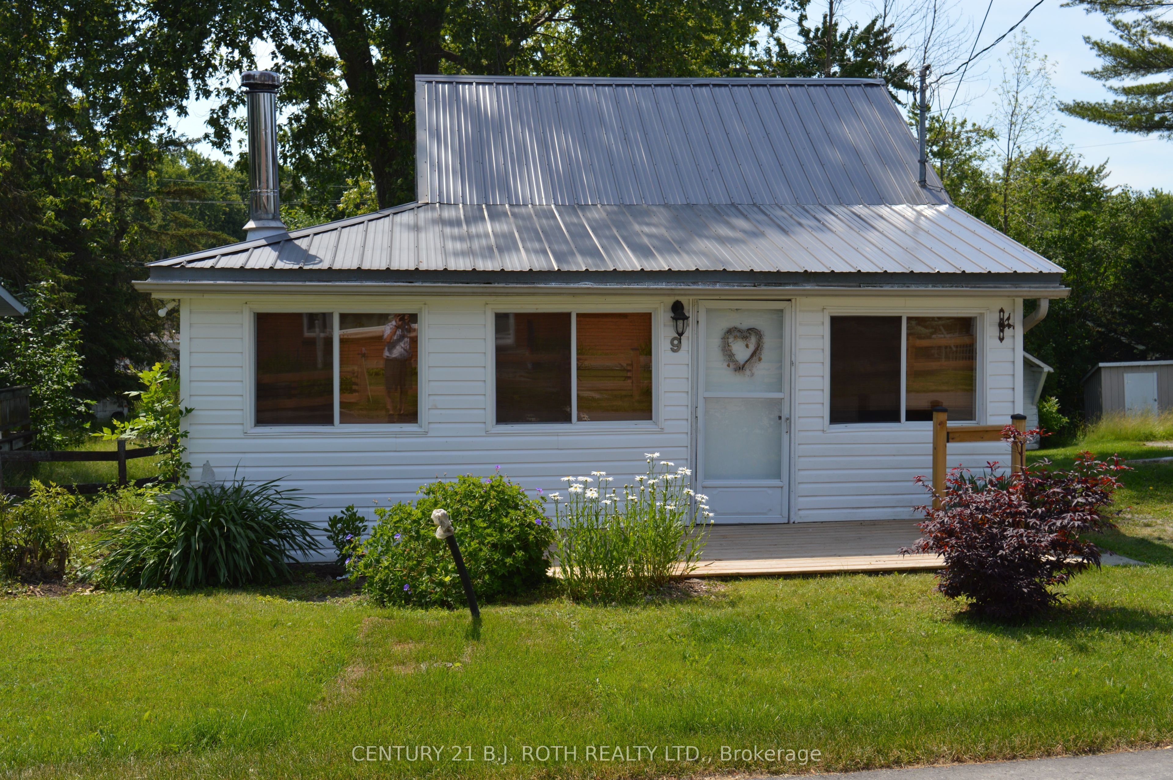 9 Ridge Avenue, Ramara, ON L0K 1B0 photo 2