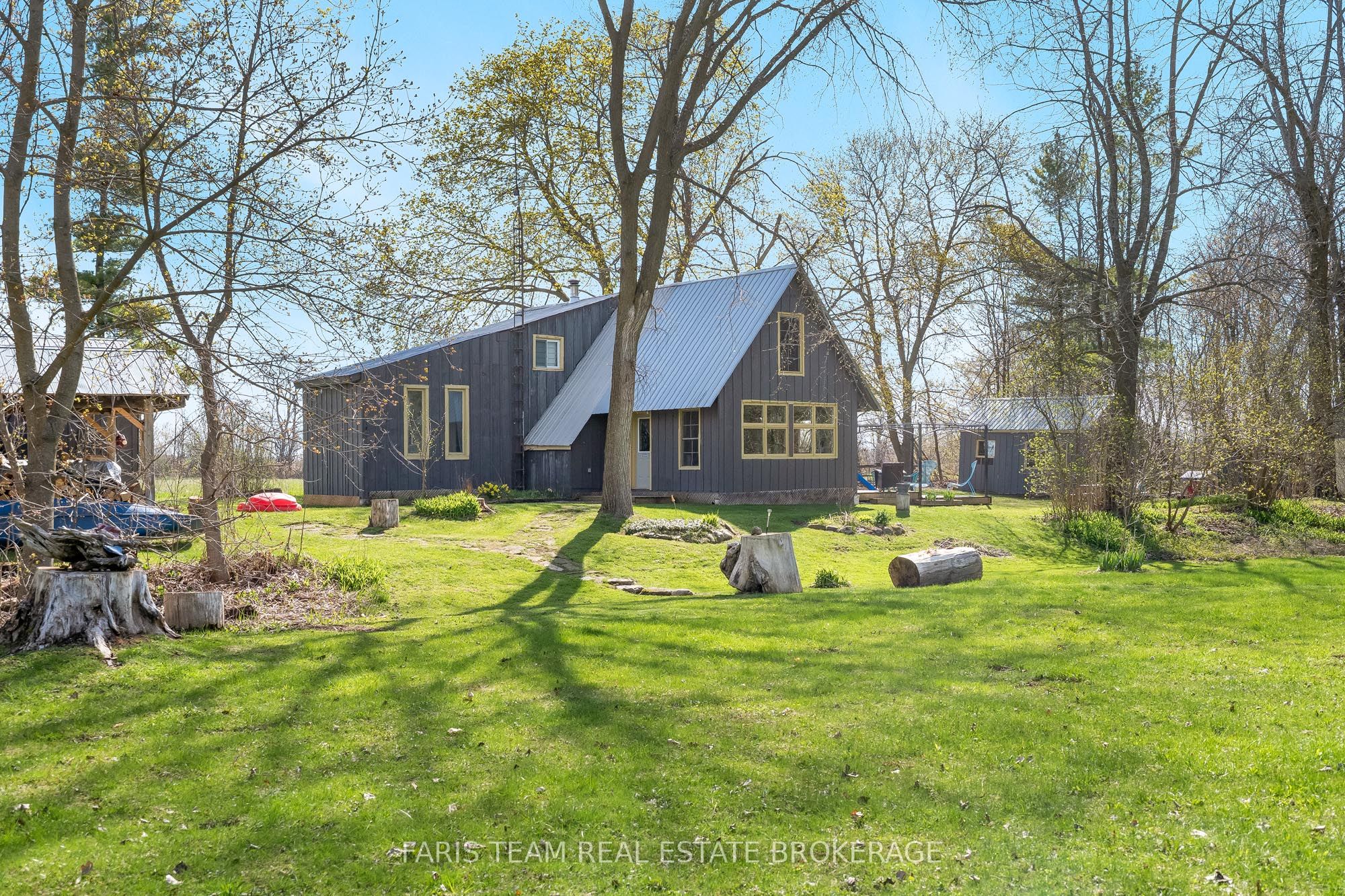 7237 6/7 Sideroad Nottawasaga, Clearview, ON L0M 1G0 photo 3