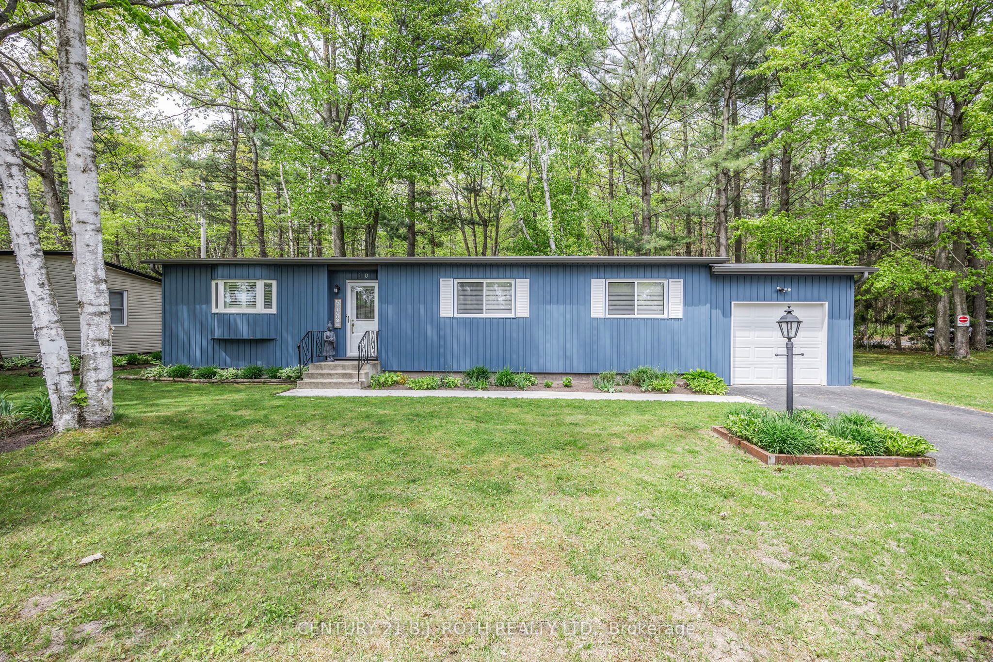 10 Allen Drive N, Wasaga Beach, ON L9Z 1K5 photo 3