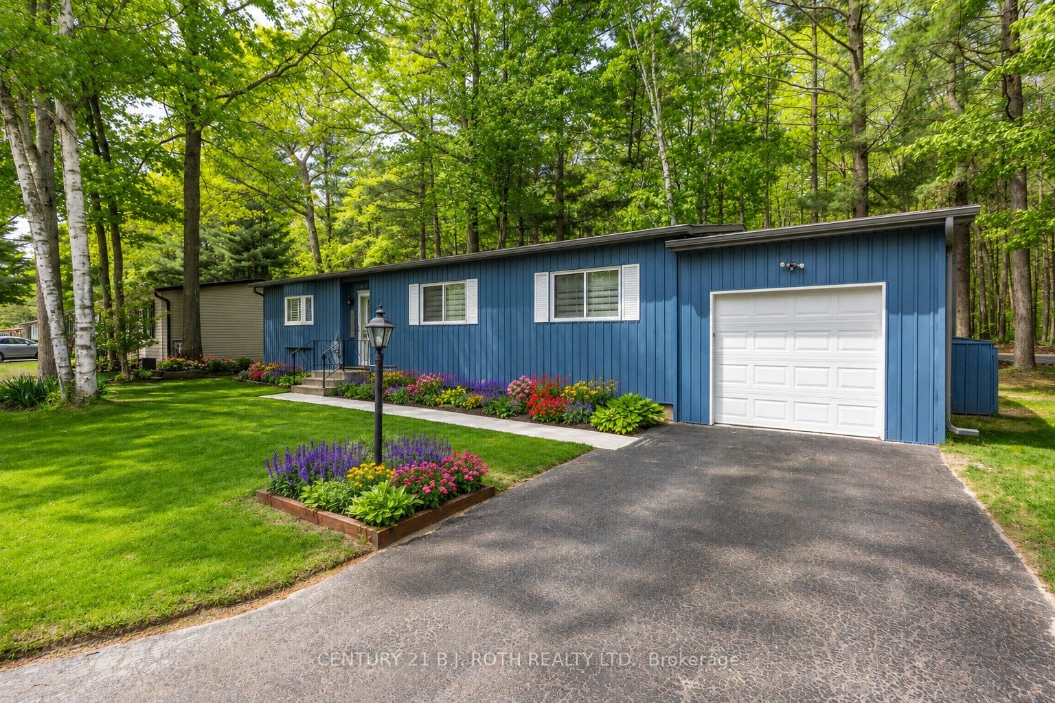 10 Allen Drive N, Wasaga Beach, ON L9Z 1K5 photo 5