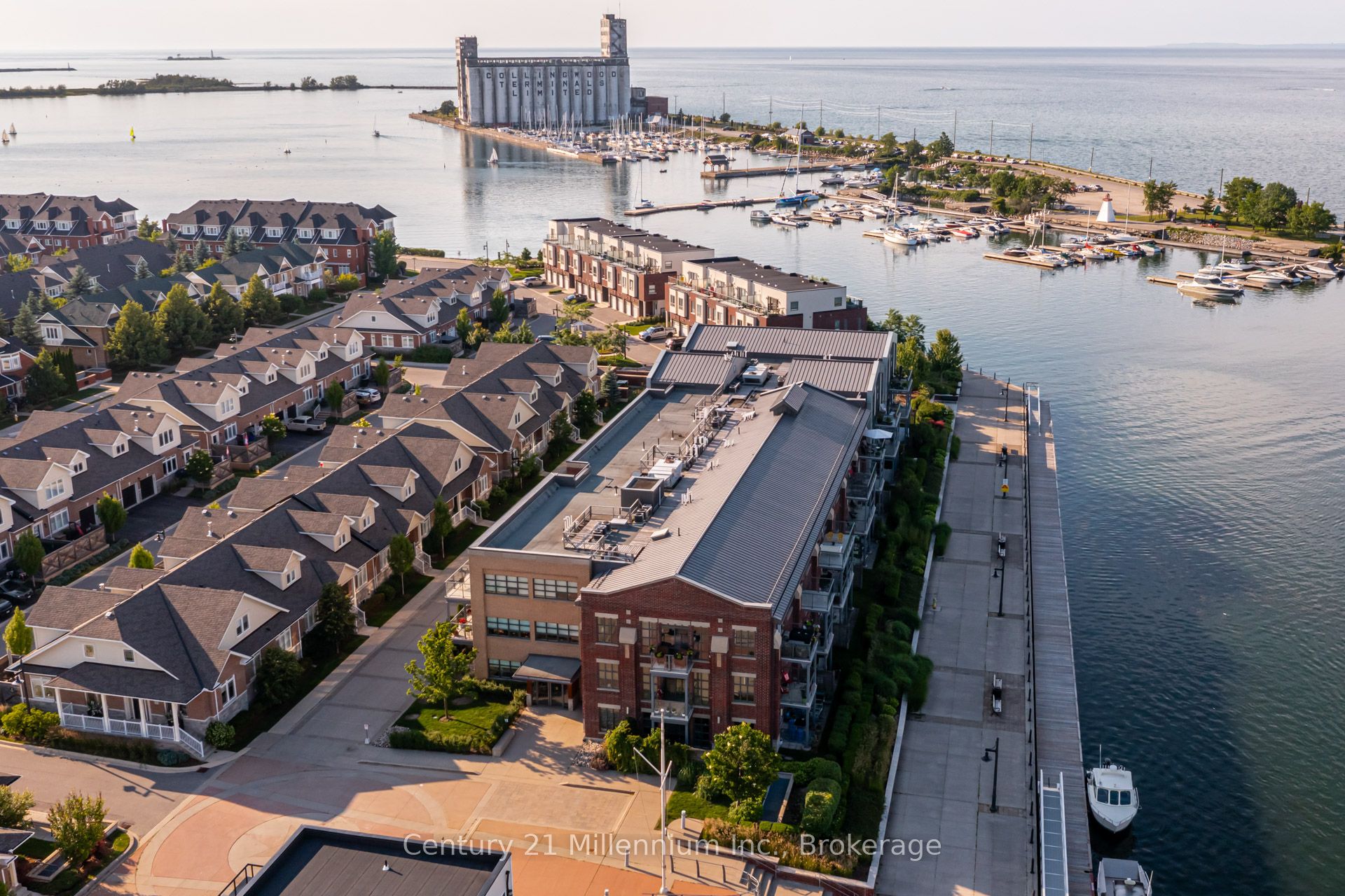 1 Shipyard Lane 209, Collingwood, ON L9Y 0W2 photo 2