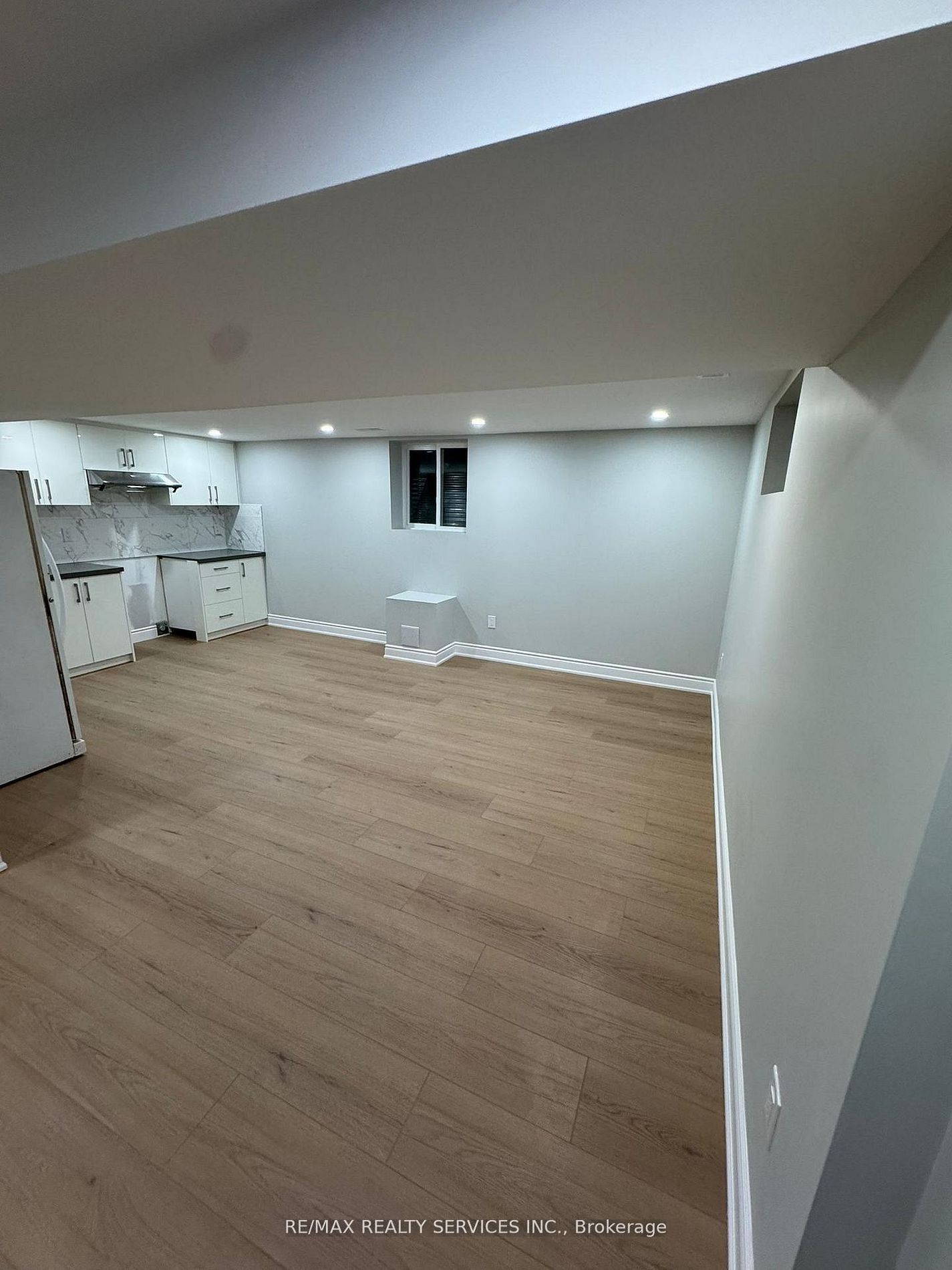 41 Maclaren Avenue BASEMENT, Barrie, ON L4N 3Y1 photo 2