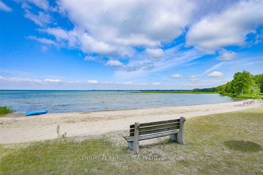 1 Paradise Boulevard Unit 14, Ramara, ON L0K 1B0