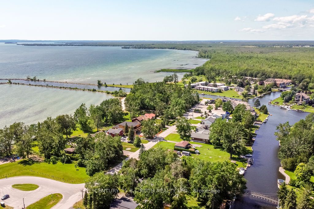 1 Paradise Boulevard Unit 14, Ramara, ON L0K 1B0 photo 2