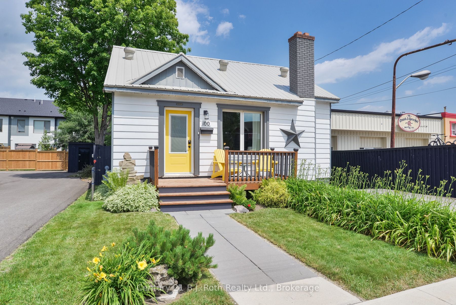 100 Laclie Street, Orillia, ON L3V 4M8