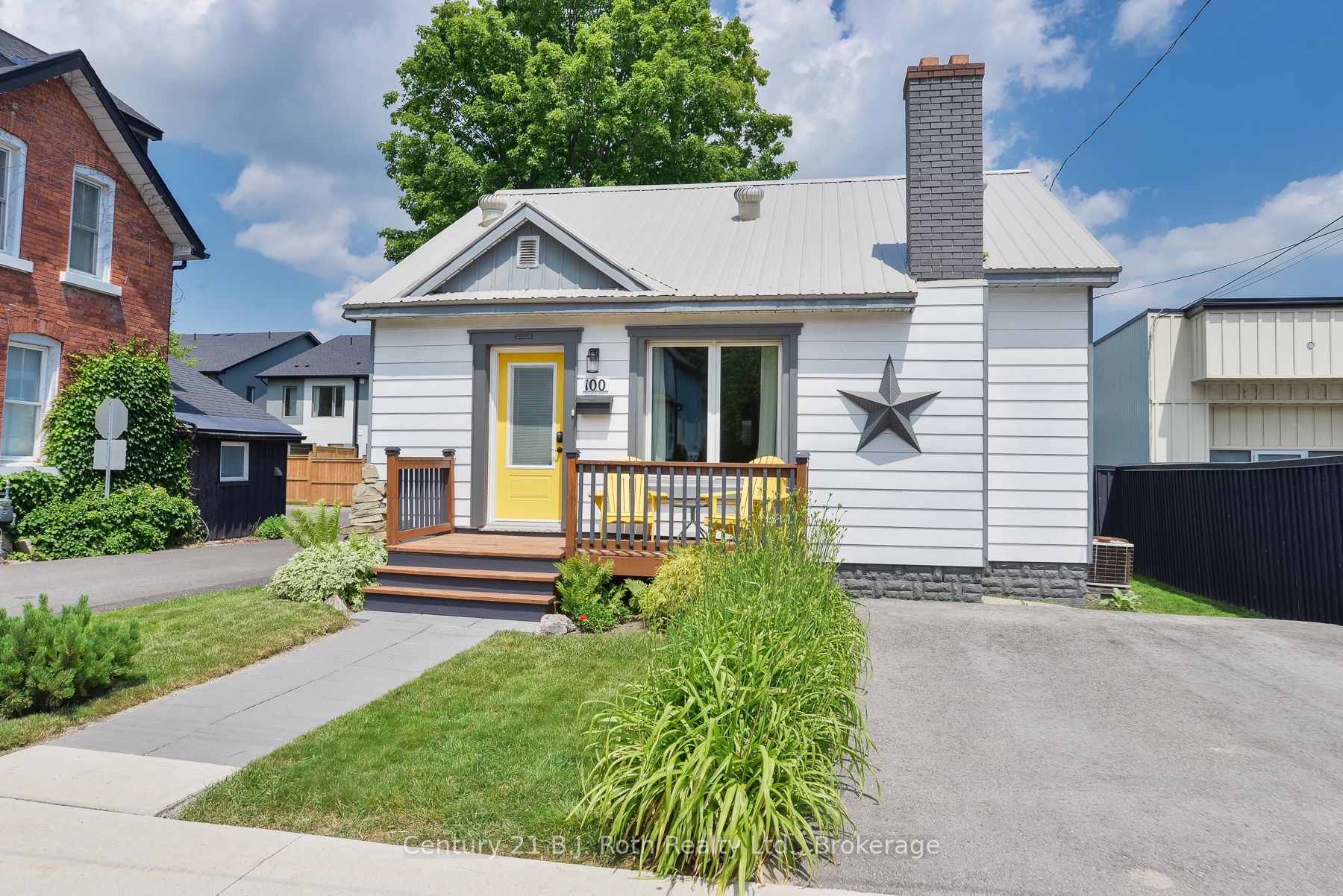 100 Laclie Street, Orillia, ON L3V 4M8 photo 2