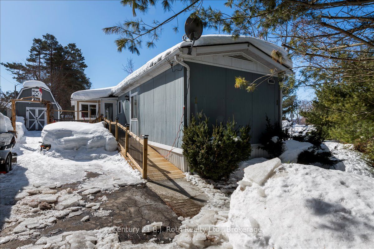 1 Smiths Lane, Midland, ON L4R 0B9 photo 2