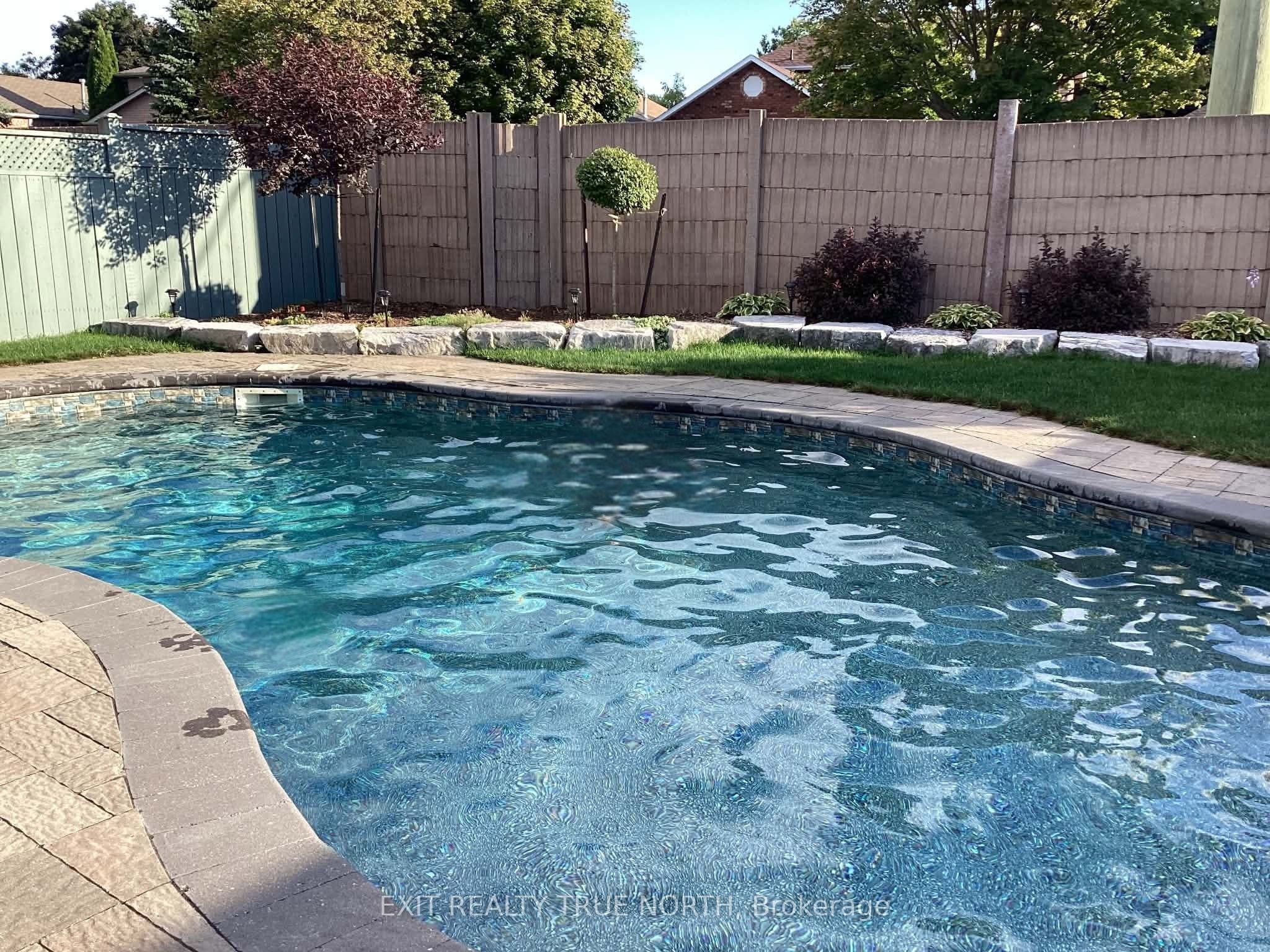 53 Etherington Crescent, Barrie, ON L4N 6Z4 photo 3
