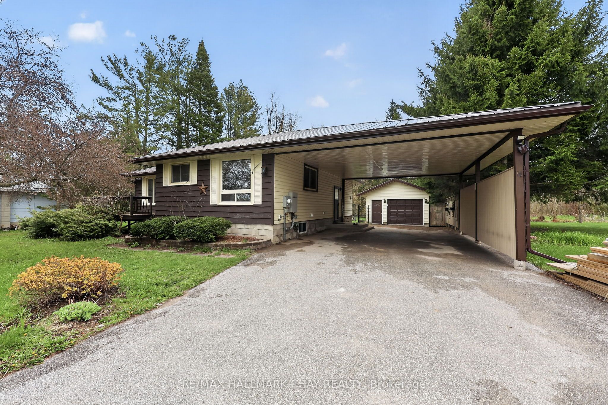 2017 Warminster Side Road, Oro-Medonte, ON L3V 0K5 photo 2
