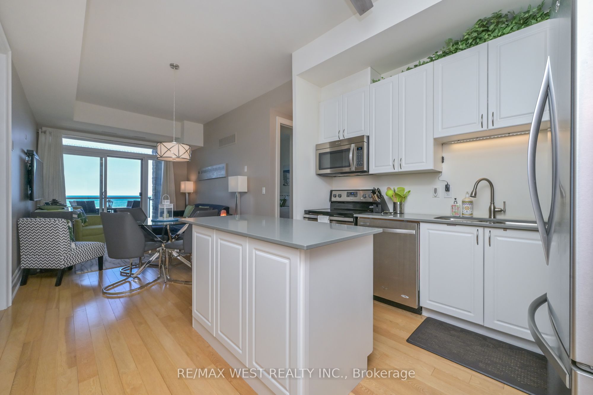 764 RIVER Road E 212, Wasaga Beach, ON L9Z 2M7 photo 4
