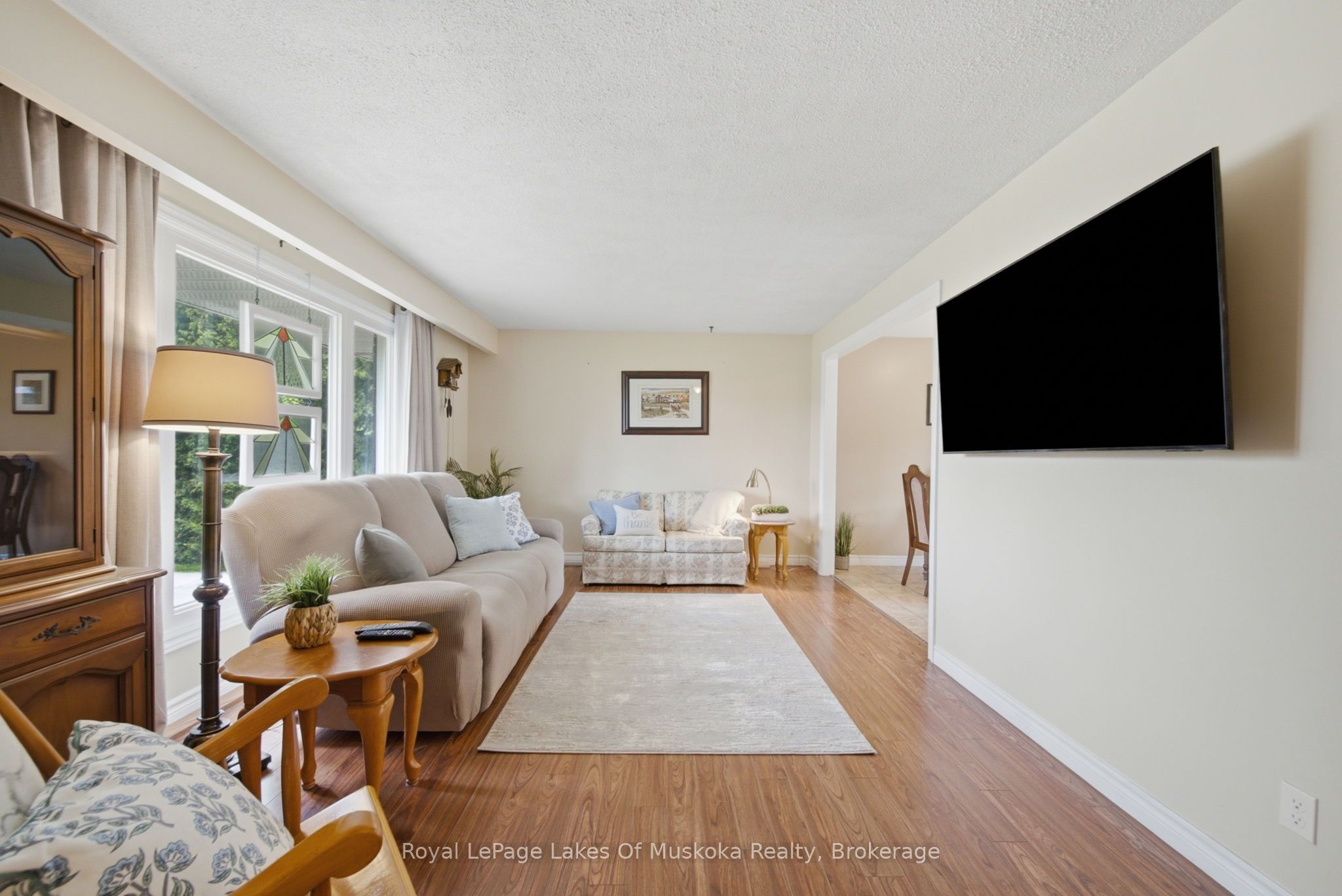 2049 Marchmont Road, Severn, ON L3V 6H2 photo 5