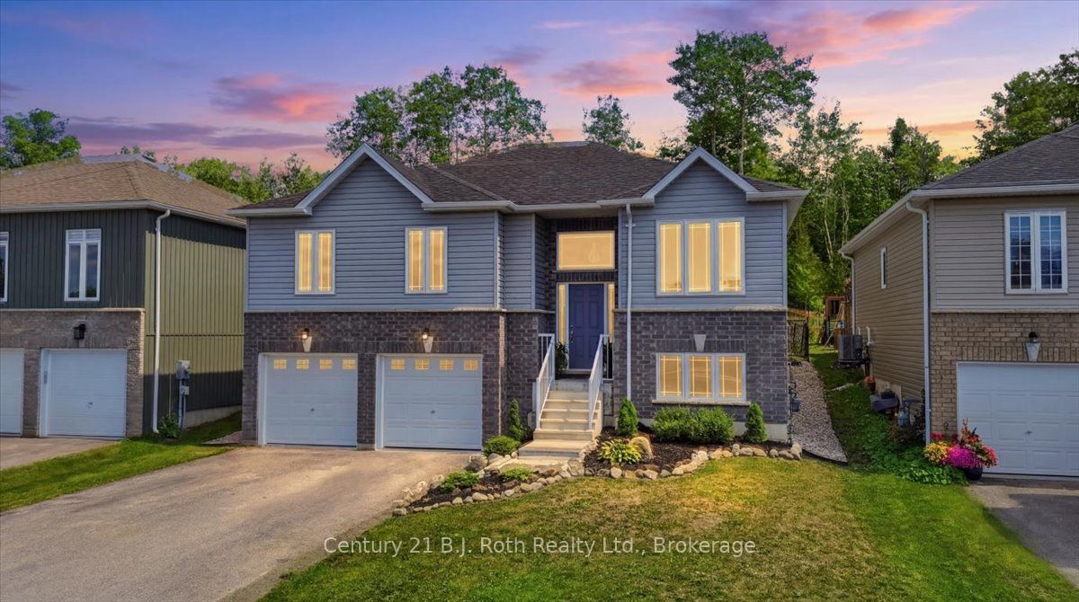 27 Ralph Dalton Boulevard, Tay, ON L0K 2A0
