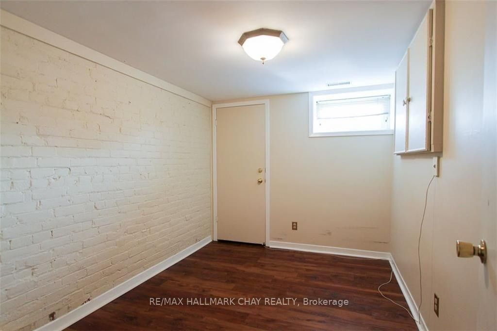 115 COLLIER Street Lower level, Barrie, ON L4M 1H2 photo 4