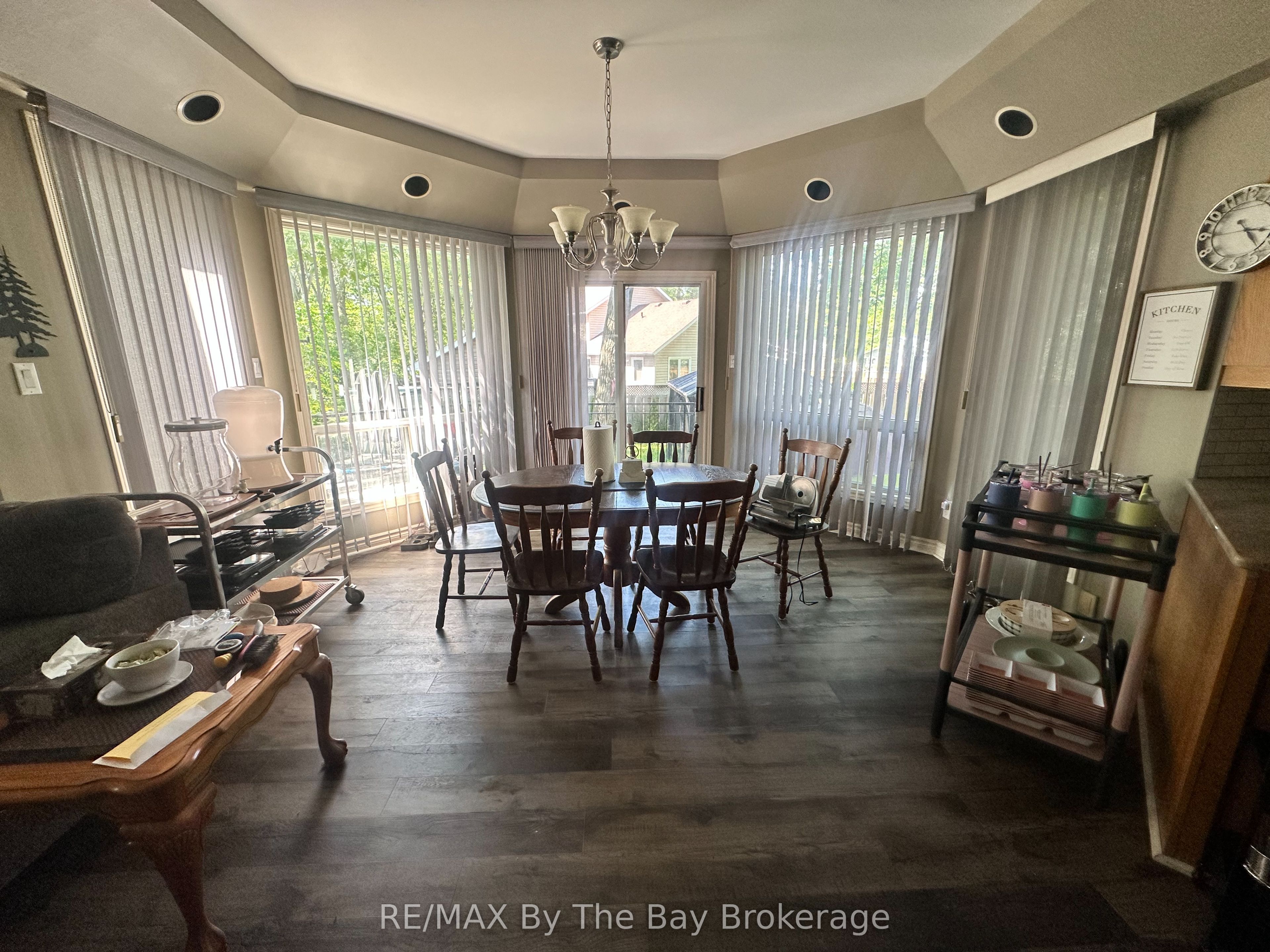 32 1st Lane, Wasaga Beach, ON L9Z 2G3 photo 2