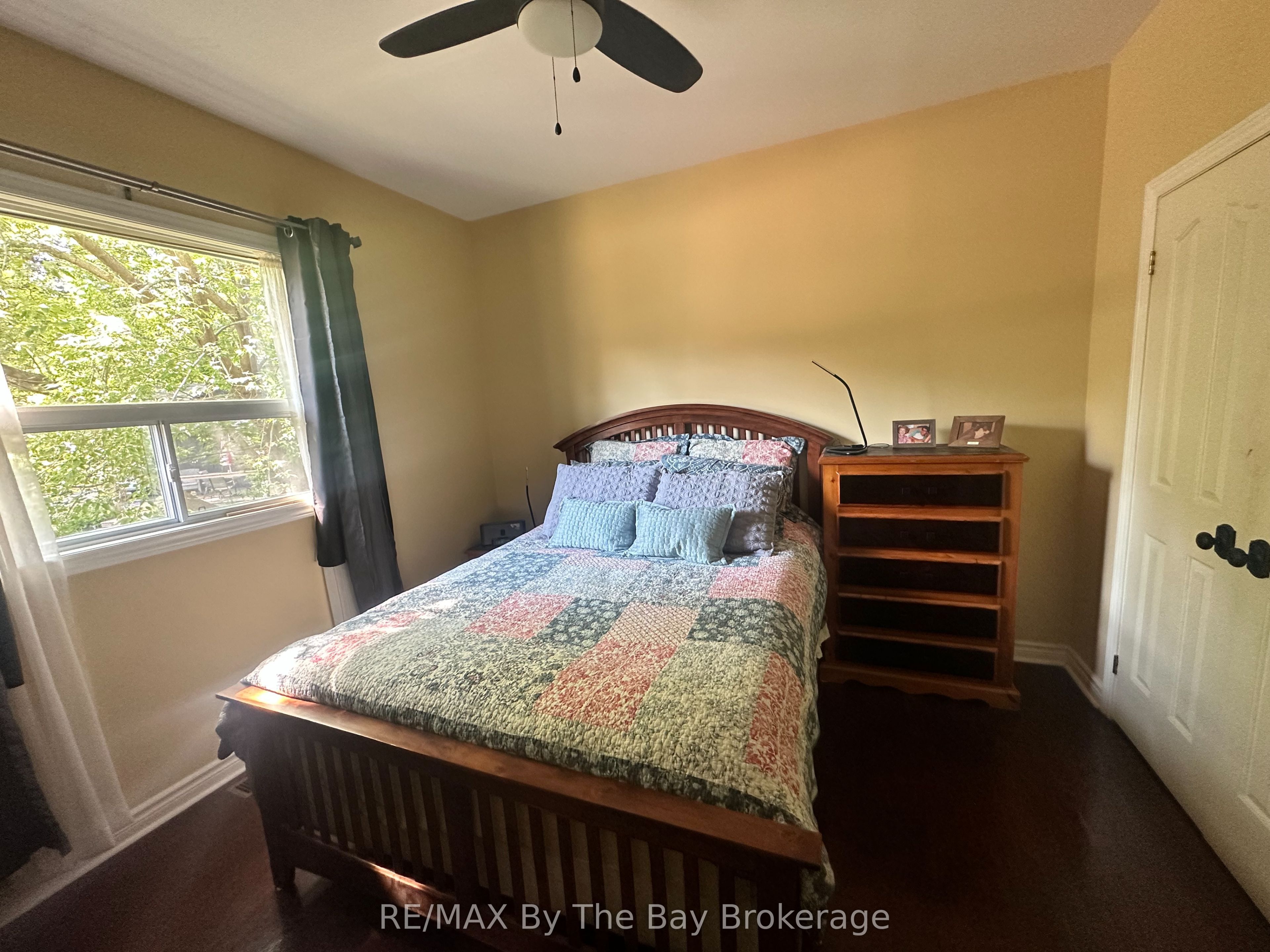 32 1st Lane, Wasaga Beach, ON L9Z 2G3 photo 3