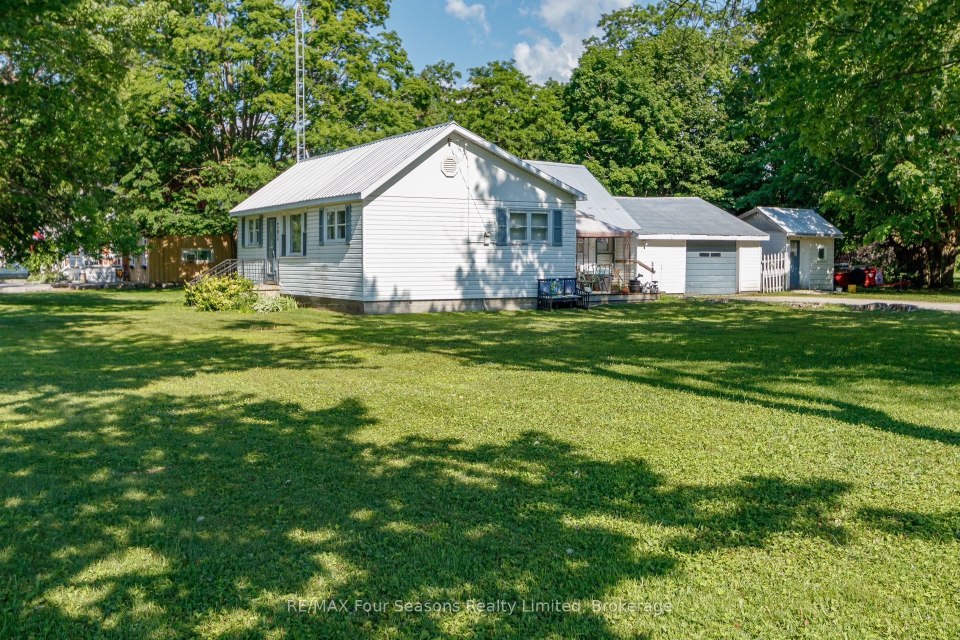 201 Sunnidale Street, Clearview, ON L0M 1S0
