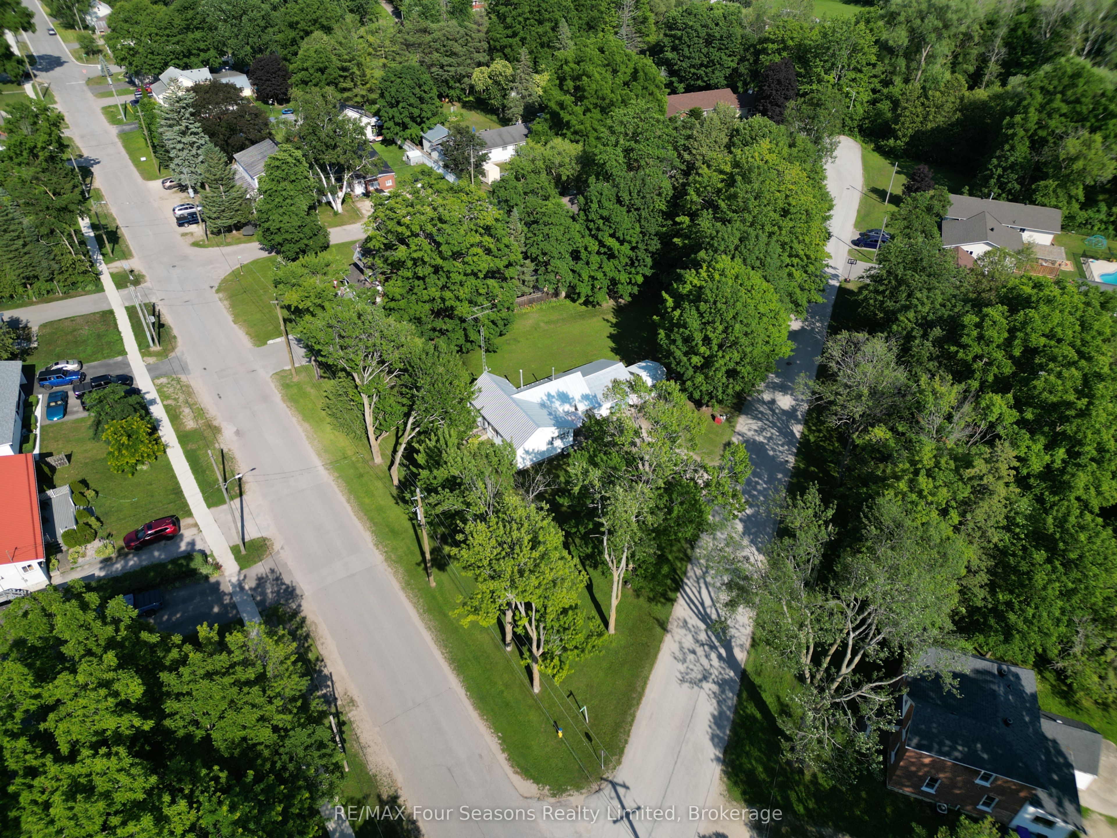 201 Sunnidale Street, Clearview, ON L0M 1S0 photo 5