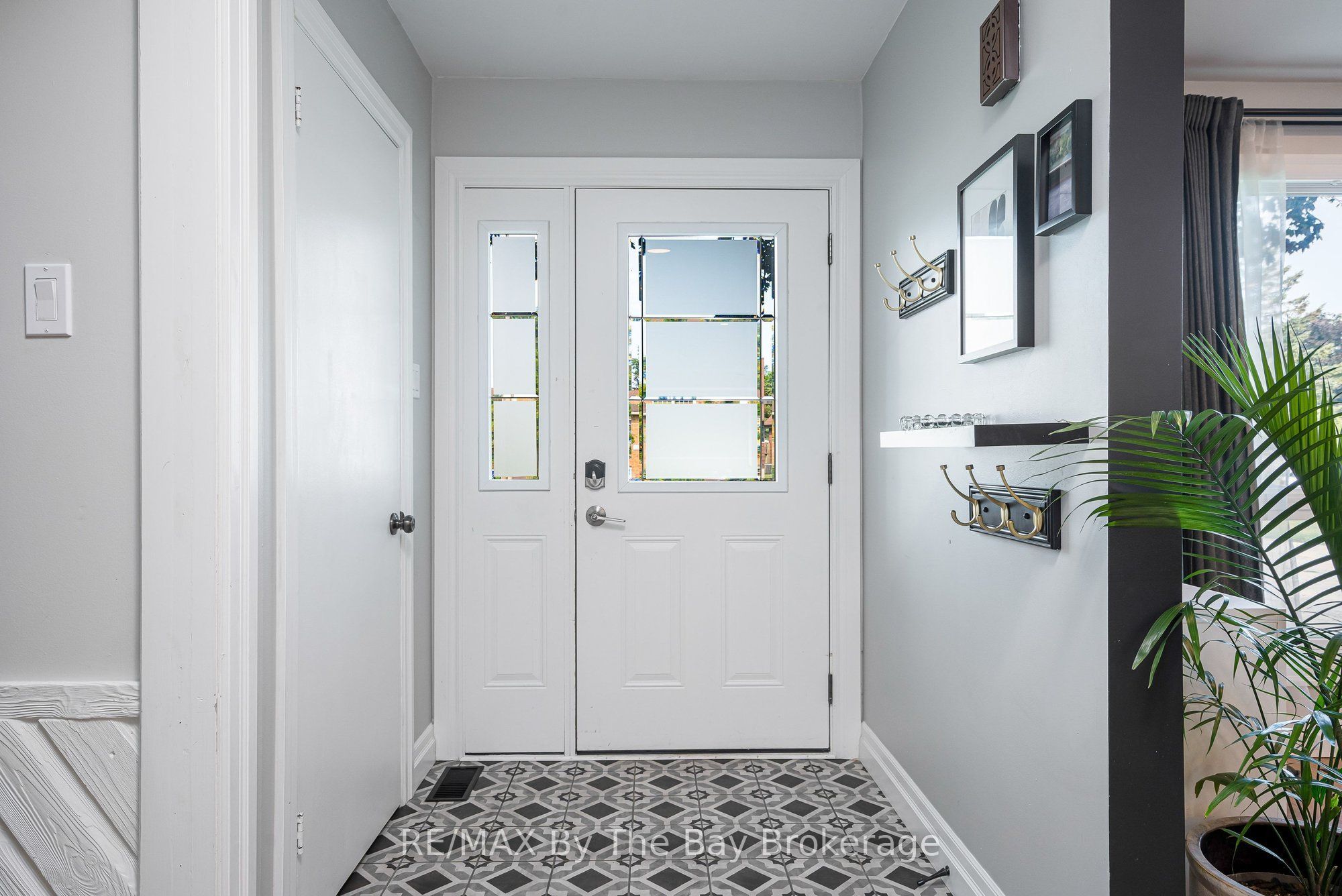 8 Harben Court, Collingwood, ON L9Y 4L8 photo 4