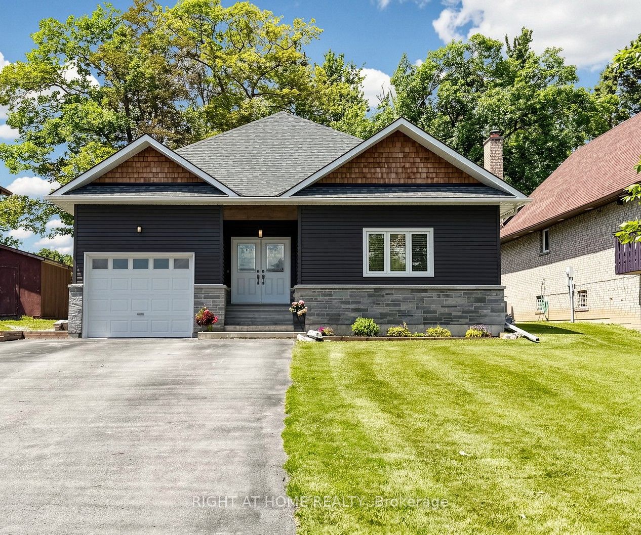 48 Ridge Avenue, Ramara, ON L0K 1B0
