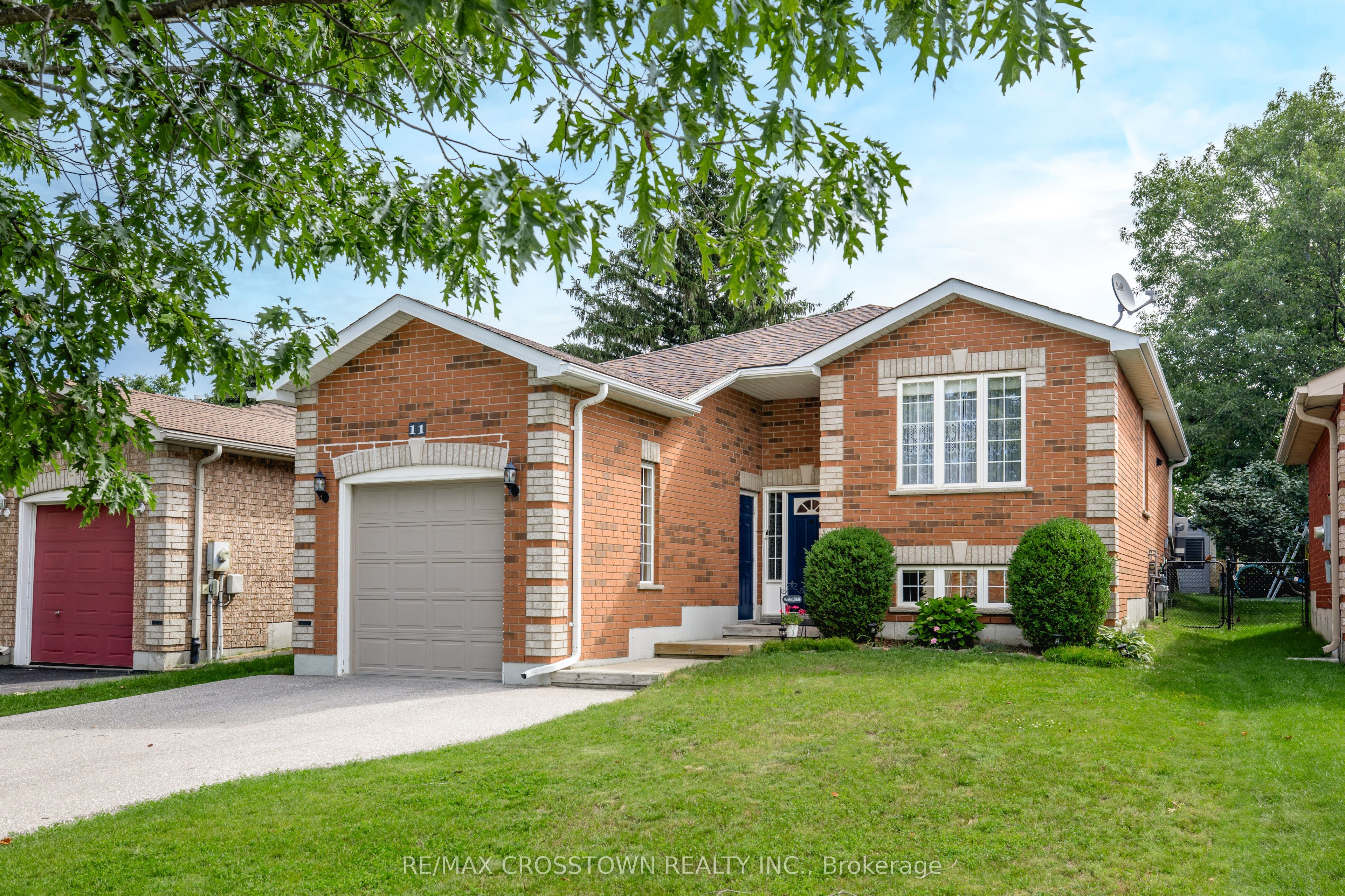 11 Revelstoke Court, Barrie, ON L4N 8X7 photo 3