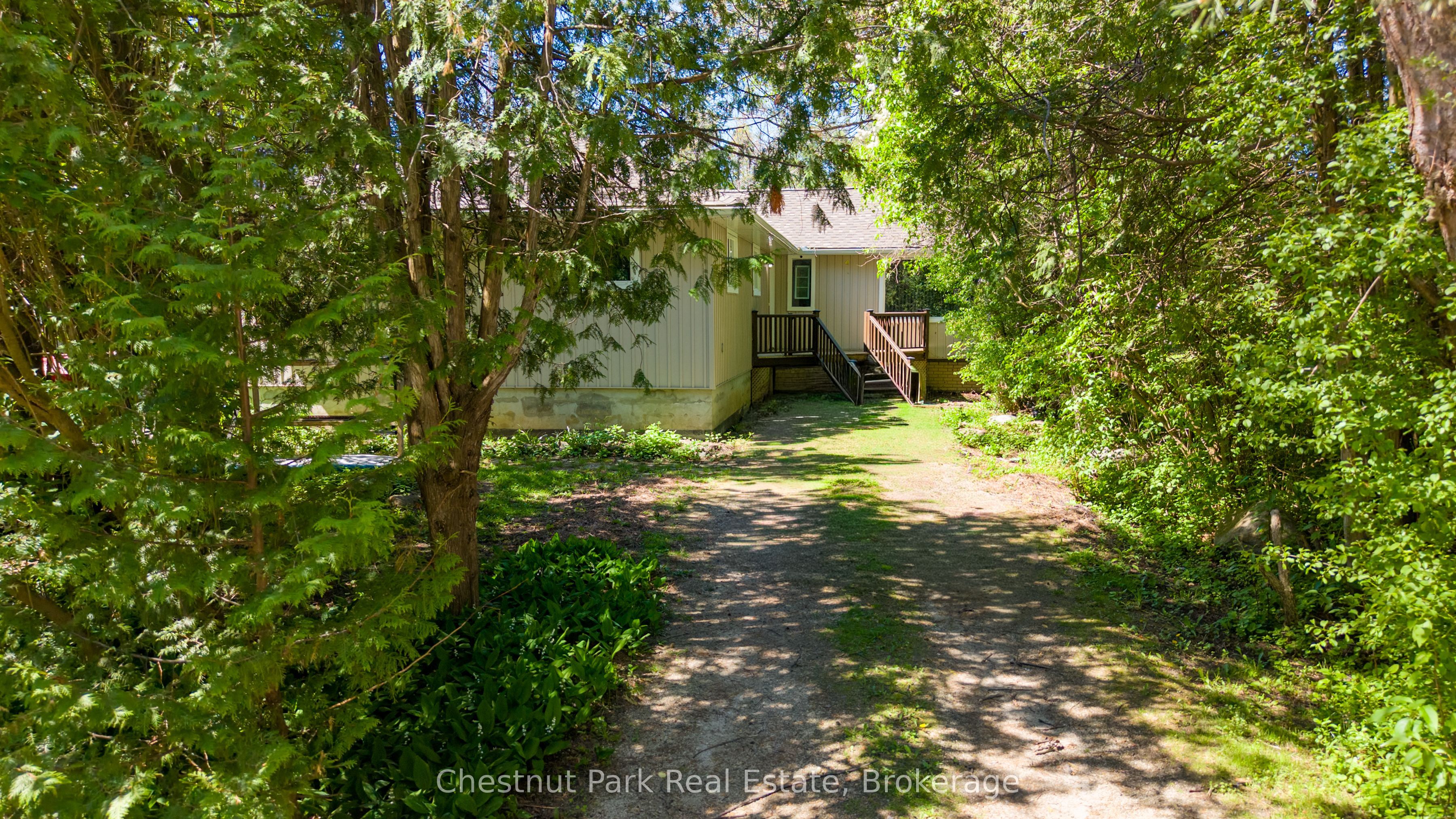 4 Parkside Avenue, Collingwood, ON L9Y 5P3