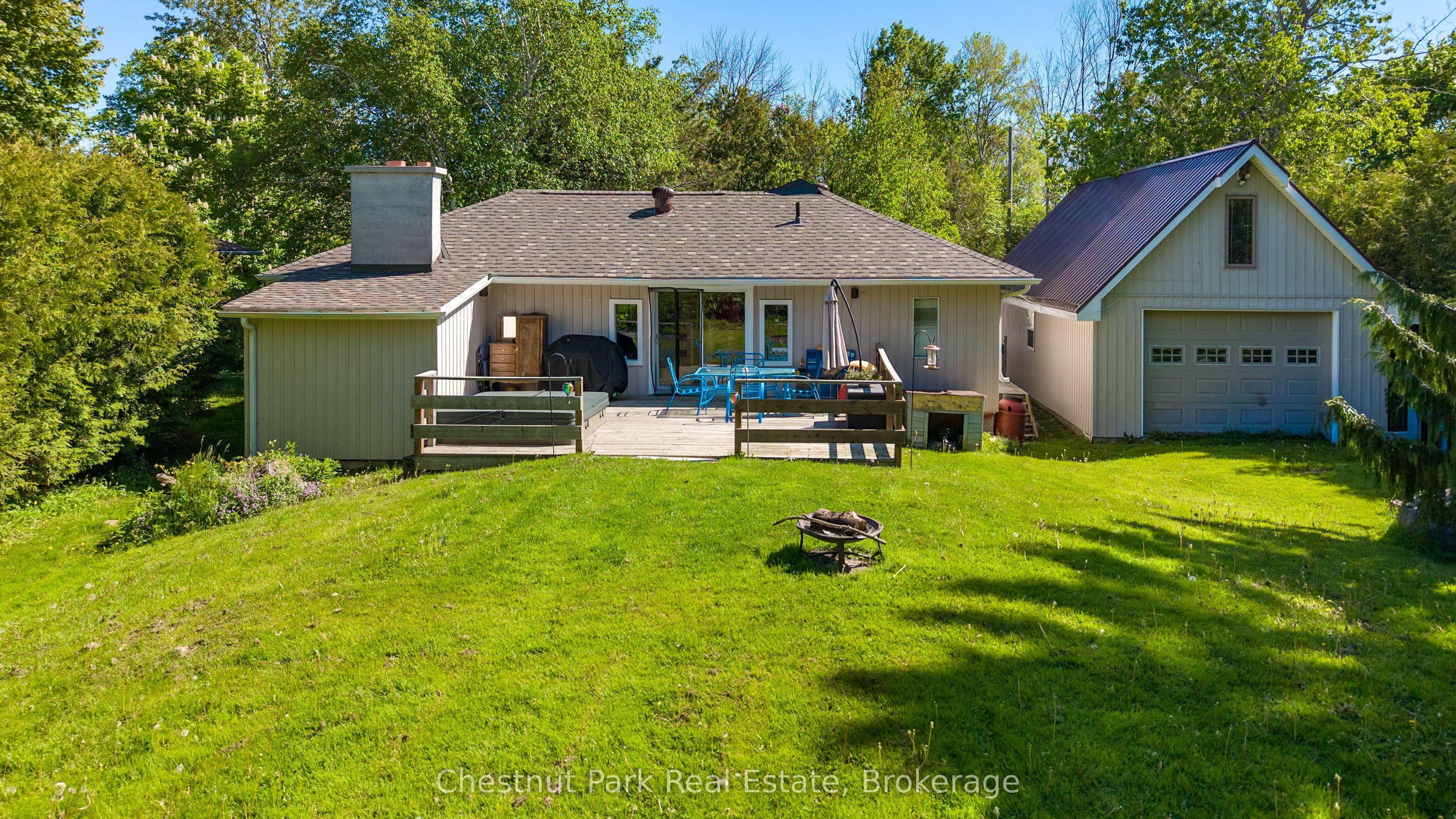 4 Parkside Avenue, Collingwood, ON L9Y 5P3 photo 2
