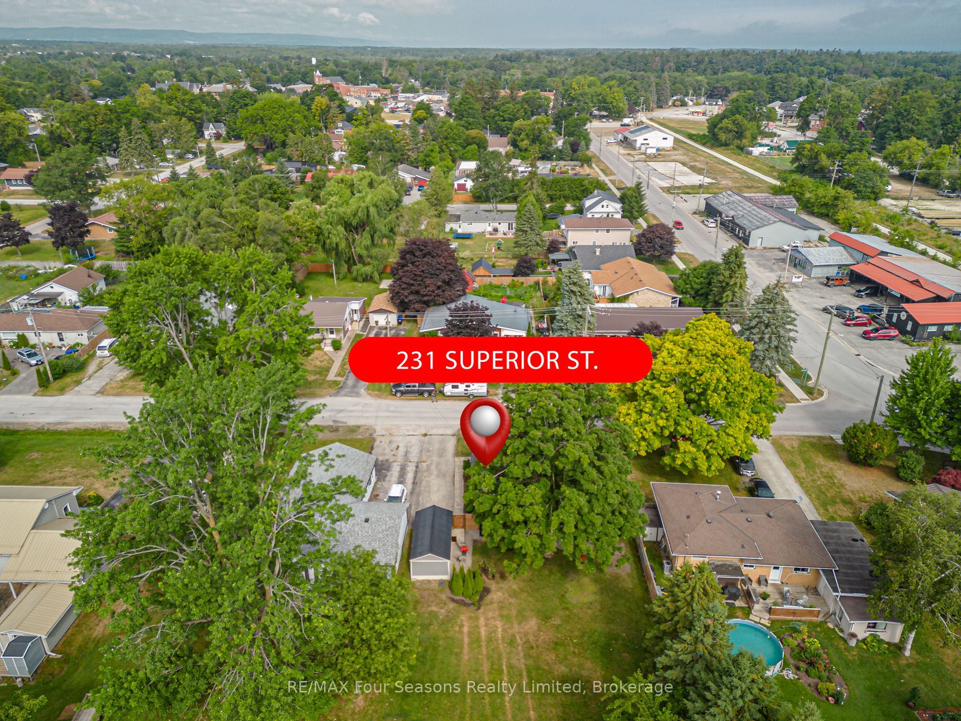 231 Superior Street, Clearview, ON L0M 1S0
