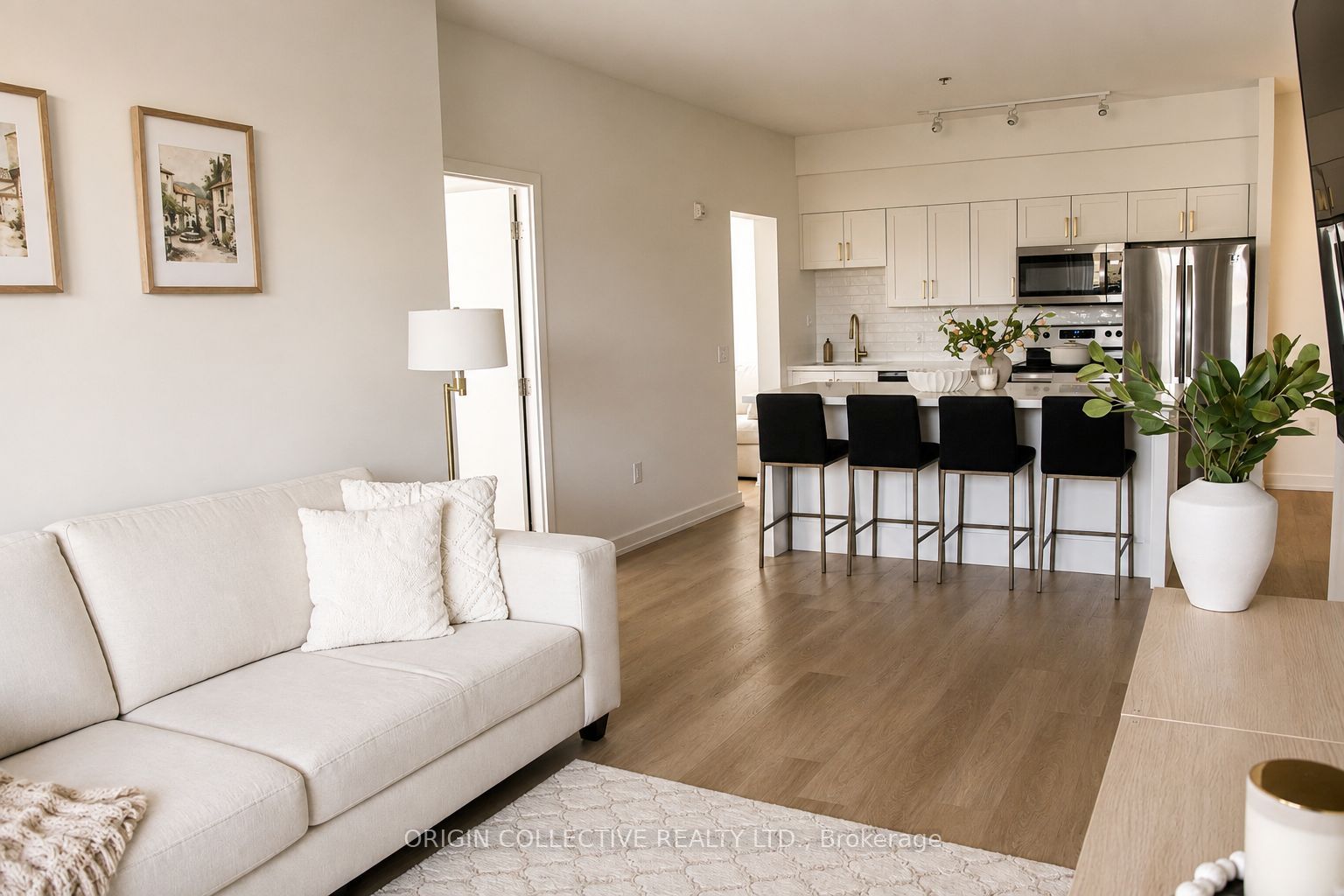 430 Essa Road 206, Barrie, ON L0M 1A0 photo 3