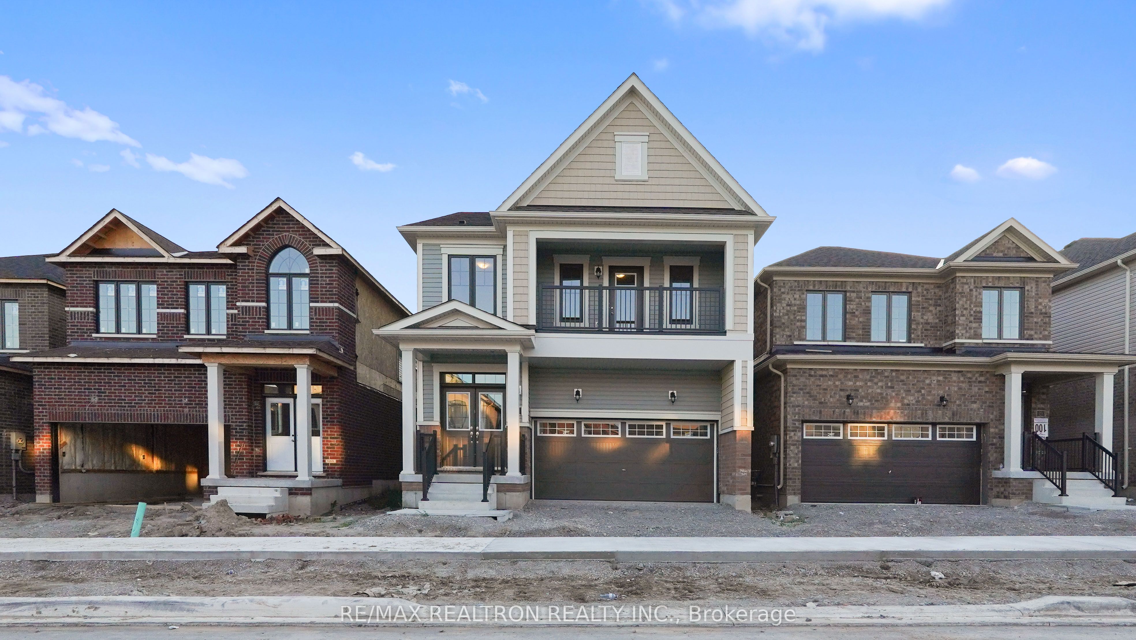 21 Prudhoe Terrace, Barrie, ON L9S 2Z8