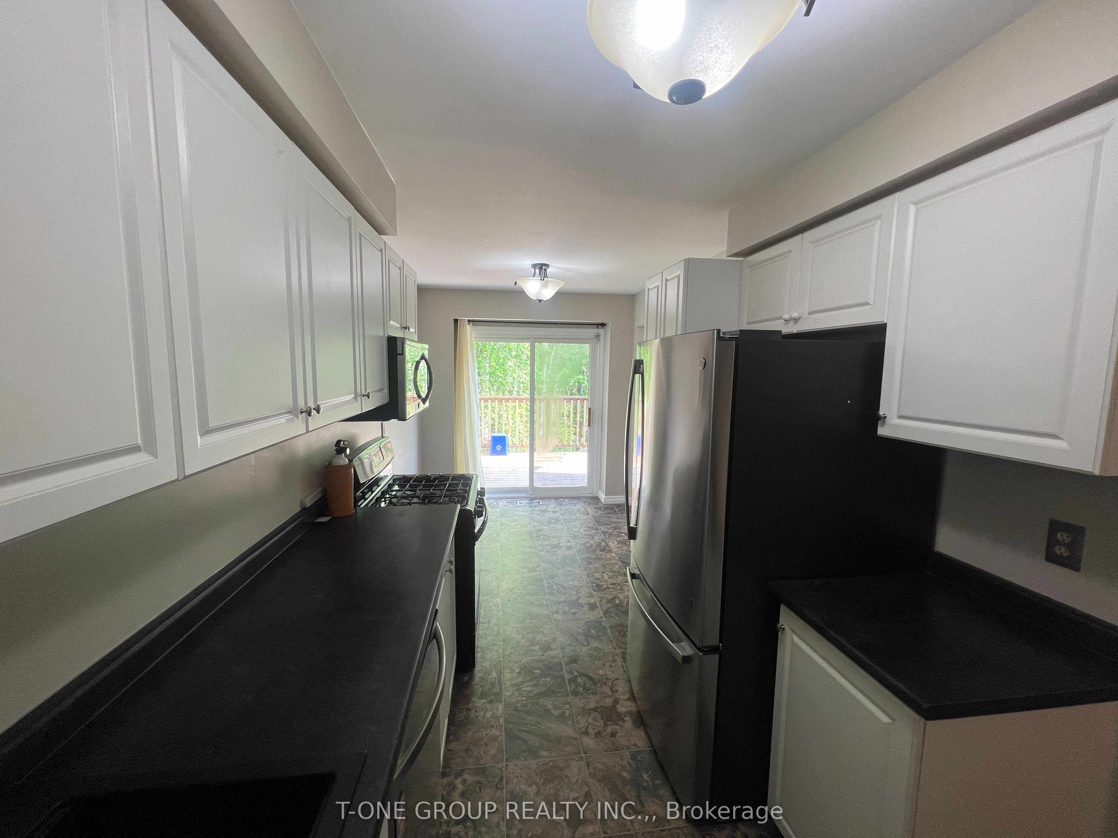 45 Burns Circle, Barrie, ON L4N 5J8 photo 3