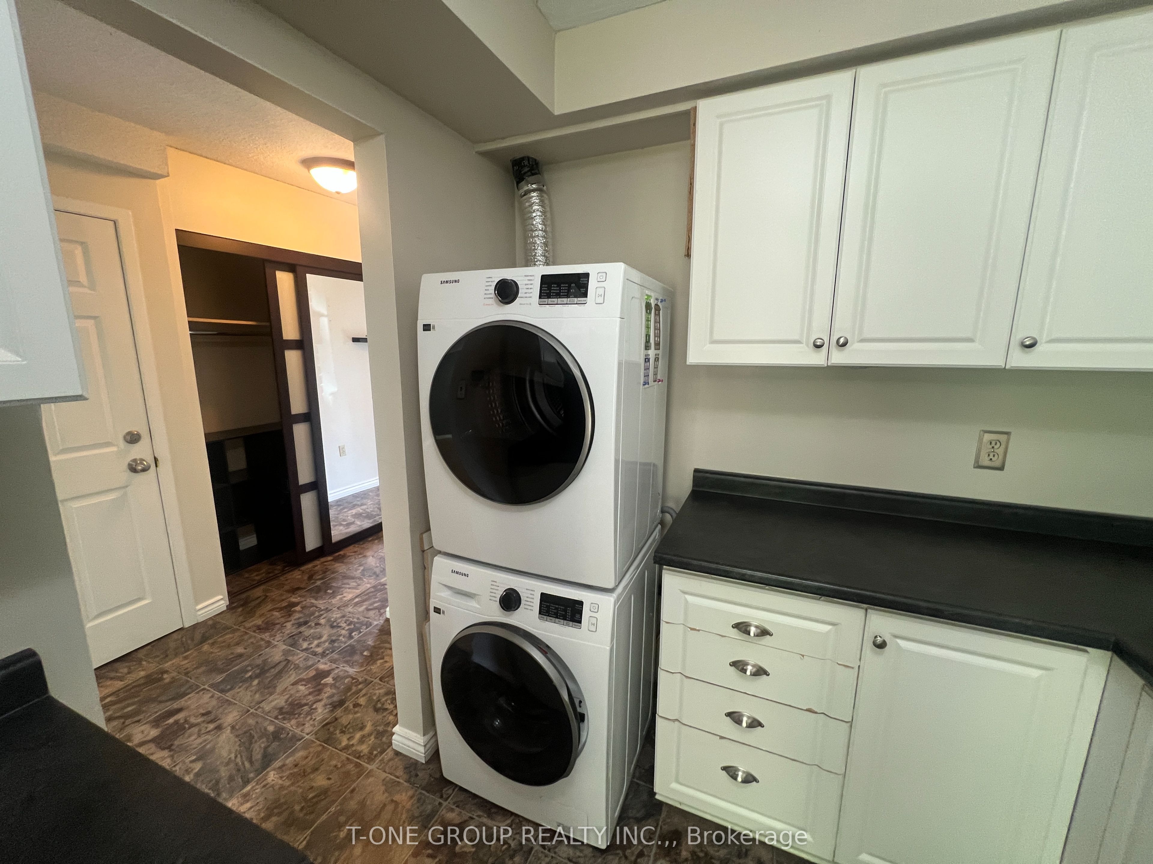 45 Burns Circle, Barrie, ON L4N 5J8 photo 5