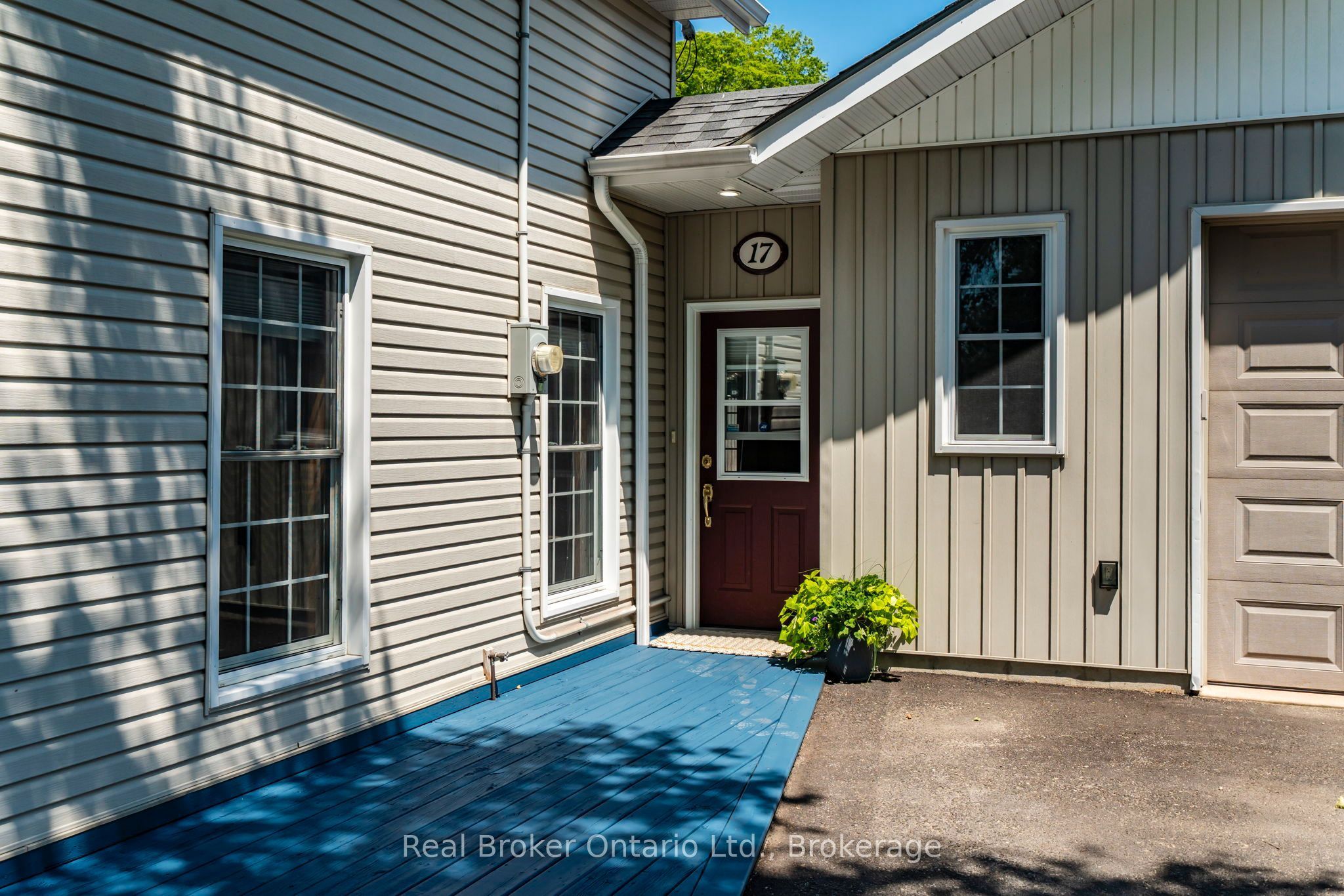 17 Peel Street, Penetanguishene, ON L9M 1A5 photo 4