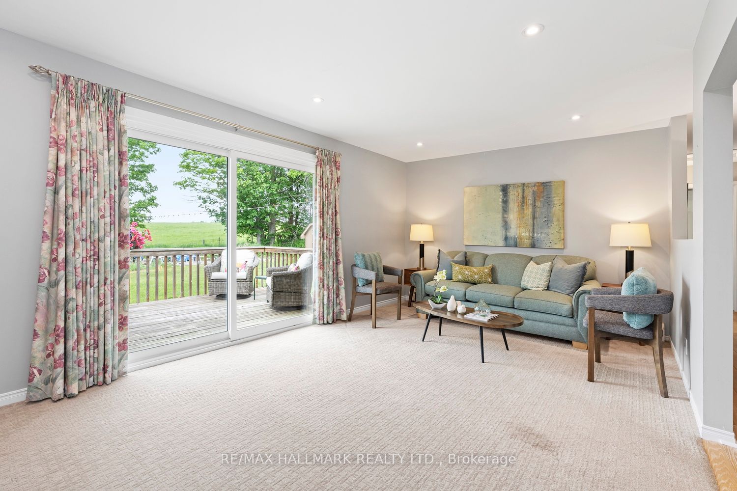 16 Price Drive, Oro-Medonte, ON L3V 6H2 photo 3