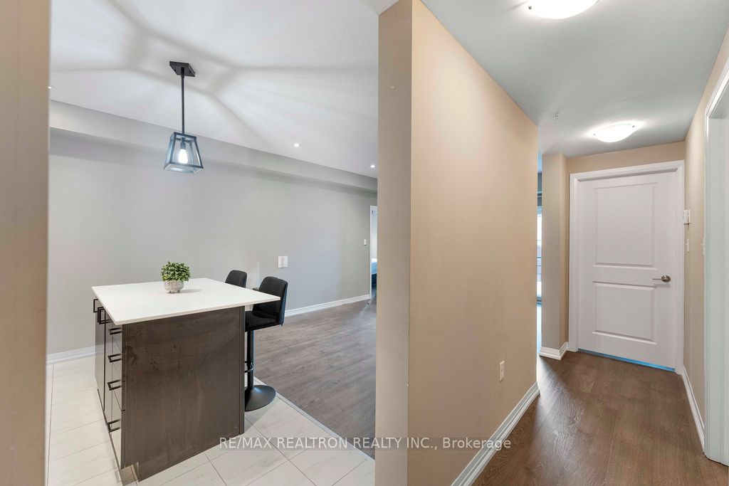 300 Essa Road 603, Barrie, ON L4N 9Y4 photo 3