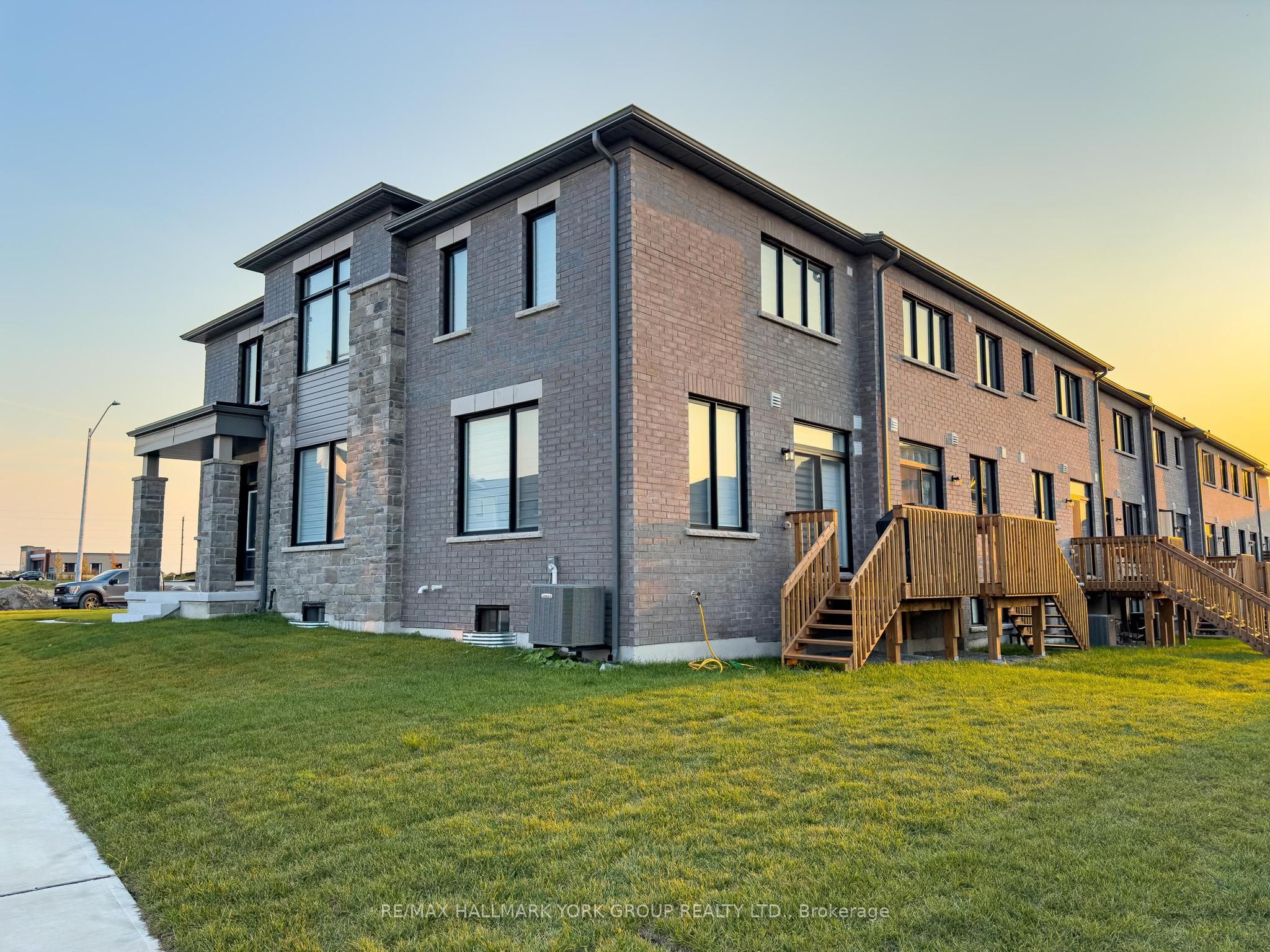 145 Fenchurch Manor, Barrie, ON L9J 0X1 photo 3
