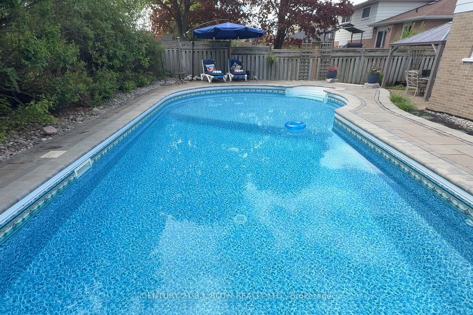15 Glenecho Drive, Barrie, ON L4M 4J2 photo 2