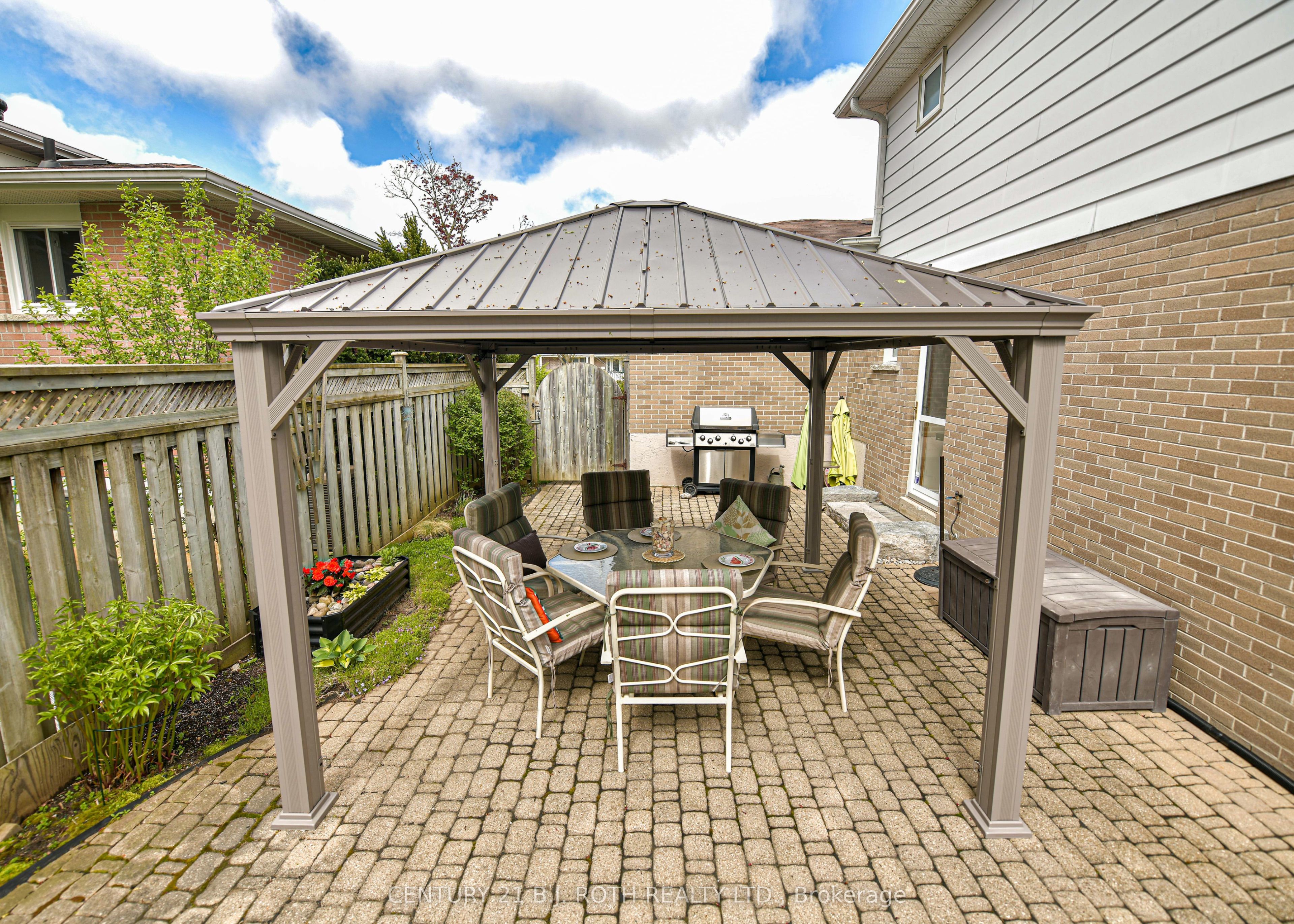 15 Glenecho Drive, Barrie, ON L4M 4J2 photo 3