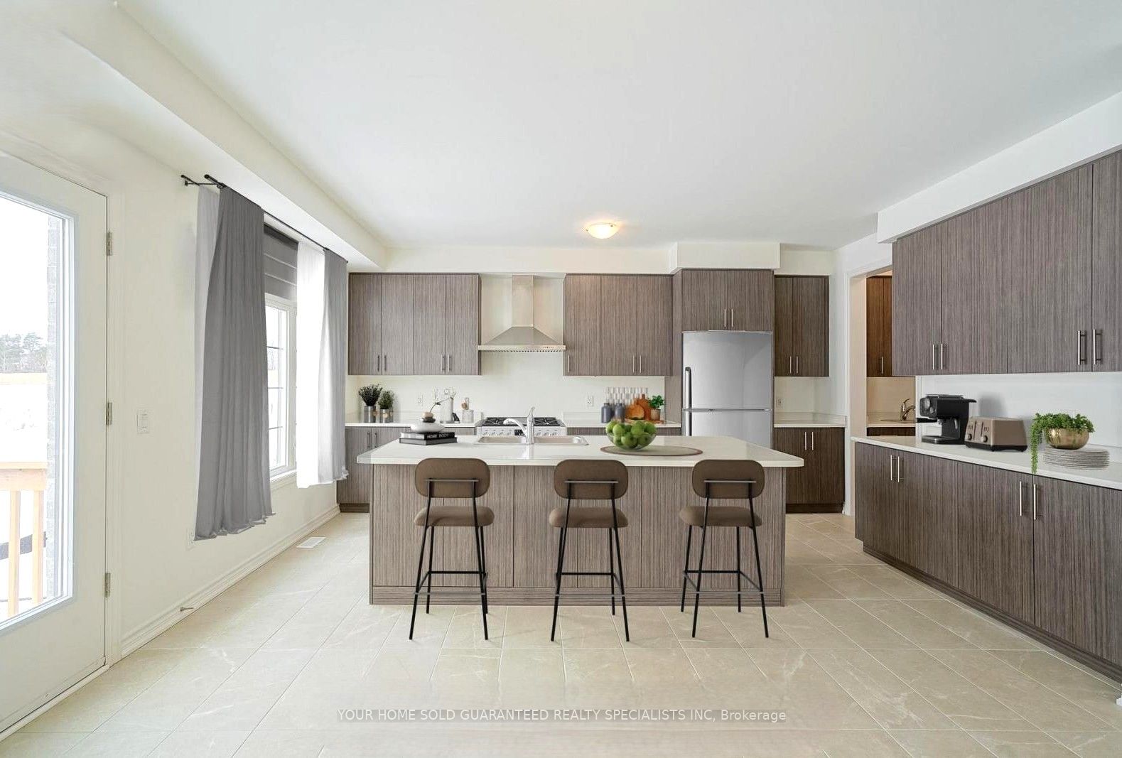 62 Calypso Avenue, Springwater, ON L0L 1Y3 photo 3