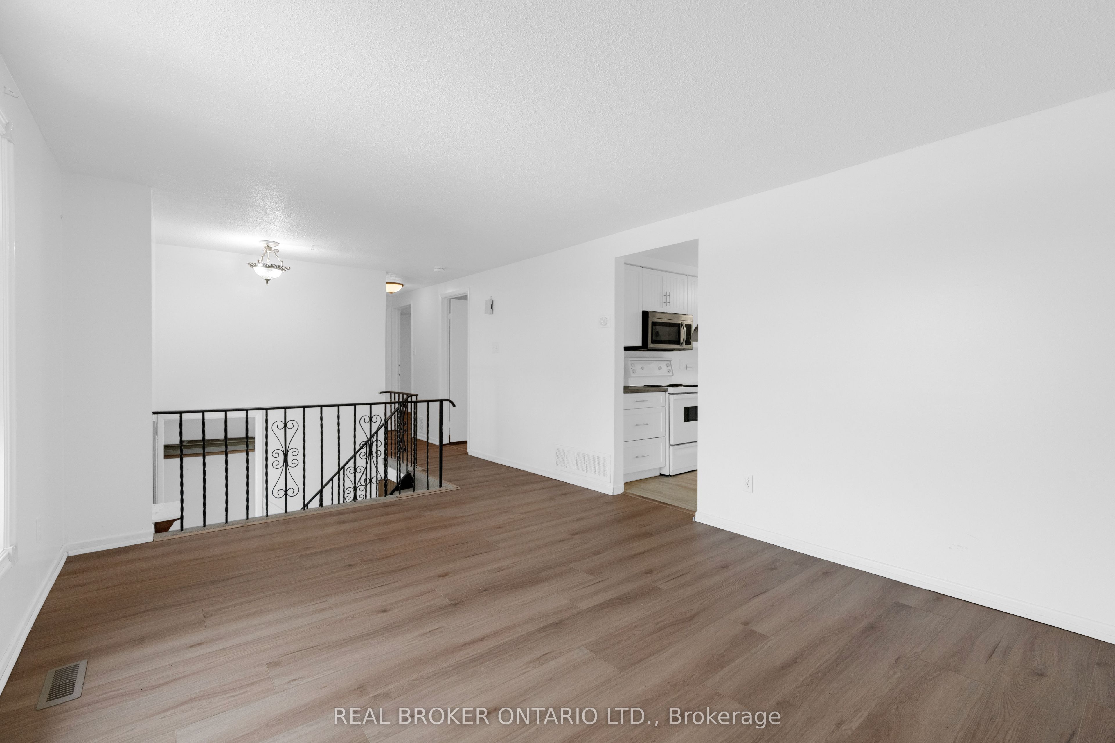 57 Bernick Drive, Barrie, ON L4M 5C1 photo 3